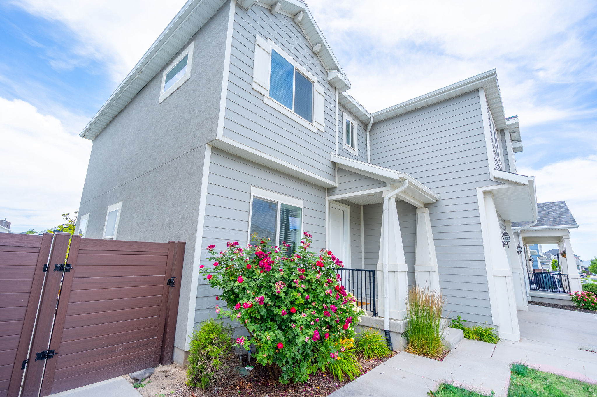 BRIDGEPORT AT WATERS EDGE - Residential