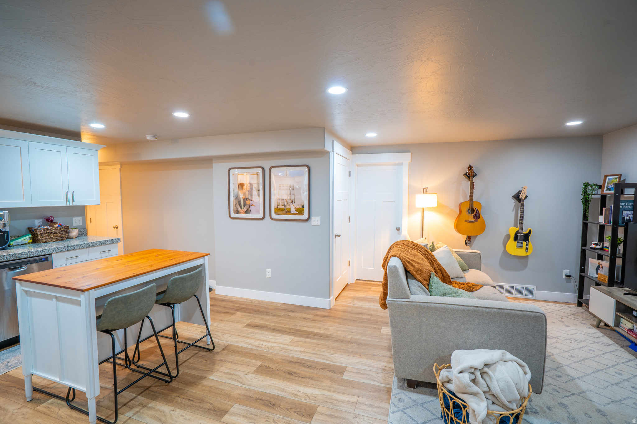 BRIDGEPORT AT WATERS EDGE - Residential