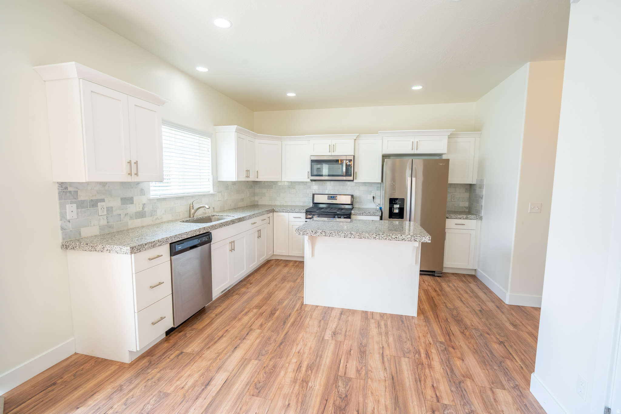 BRIDGEPORT AT WATERS EDGE - Residential