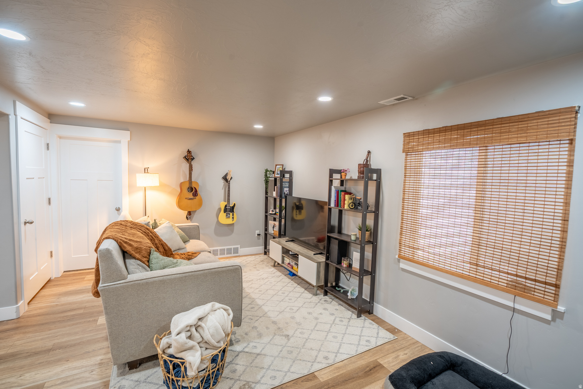 BRIDGEPORT AT WATERS EDGE - Residential