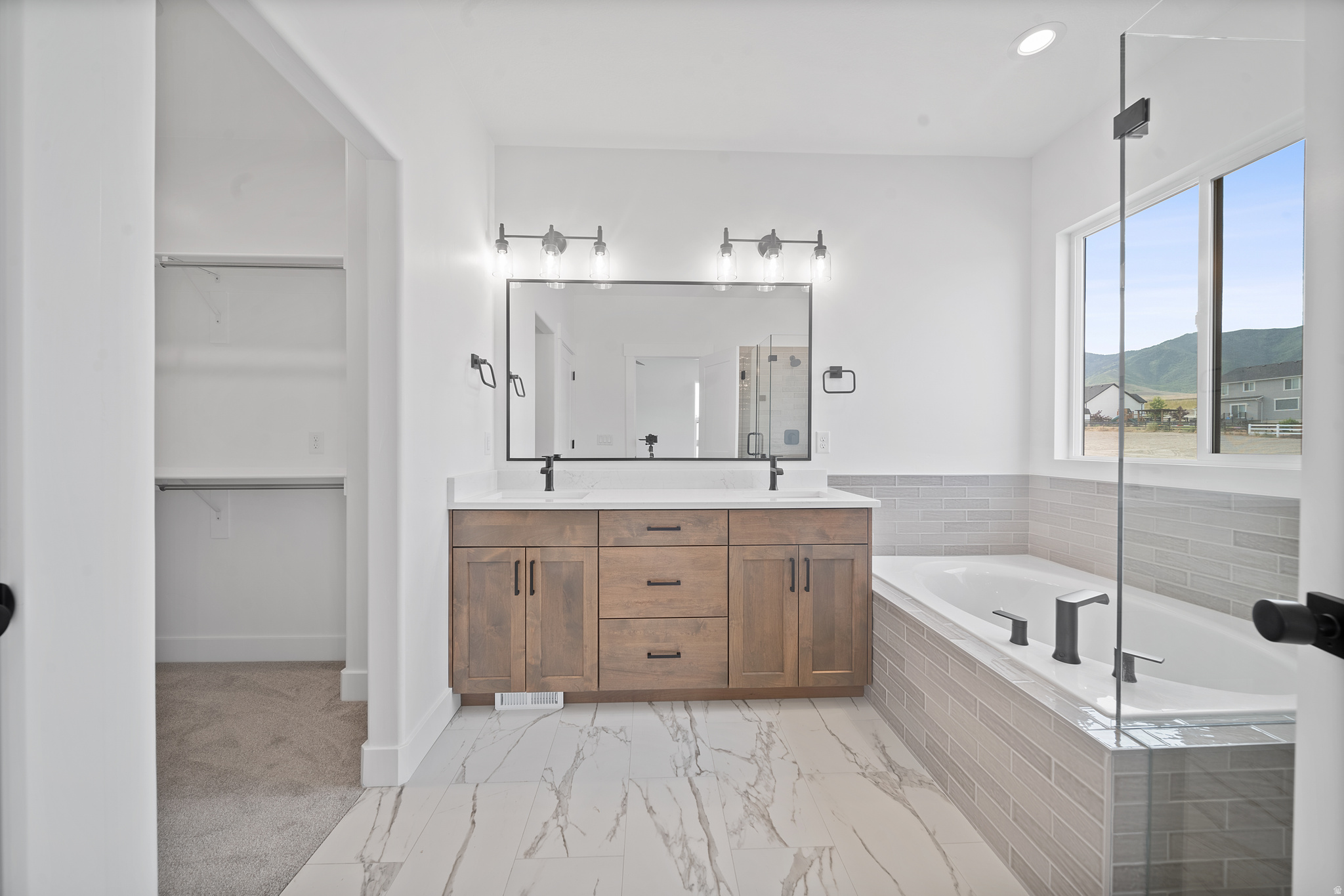 SUNSET ACRES - Residential