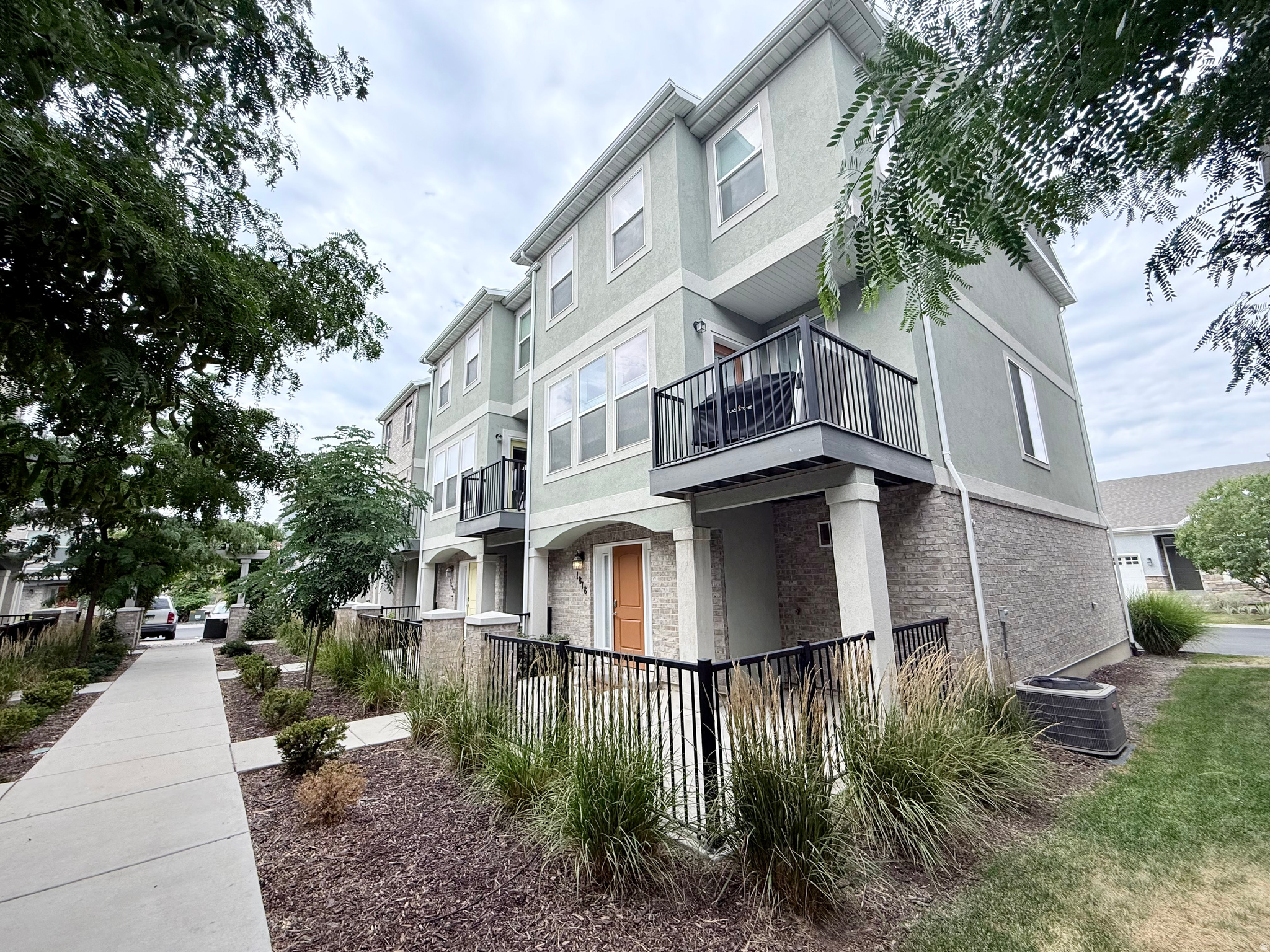CARDON SQUARE - Residential