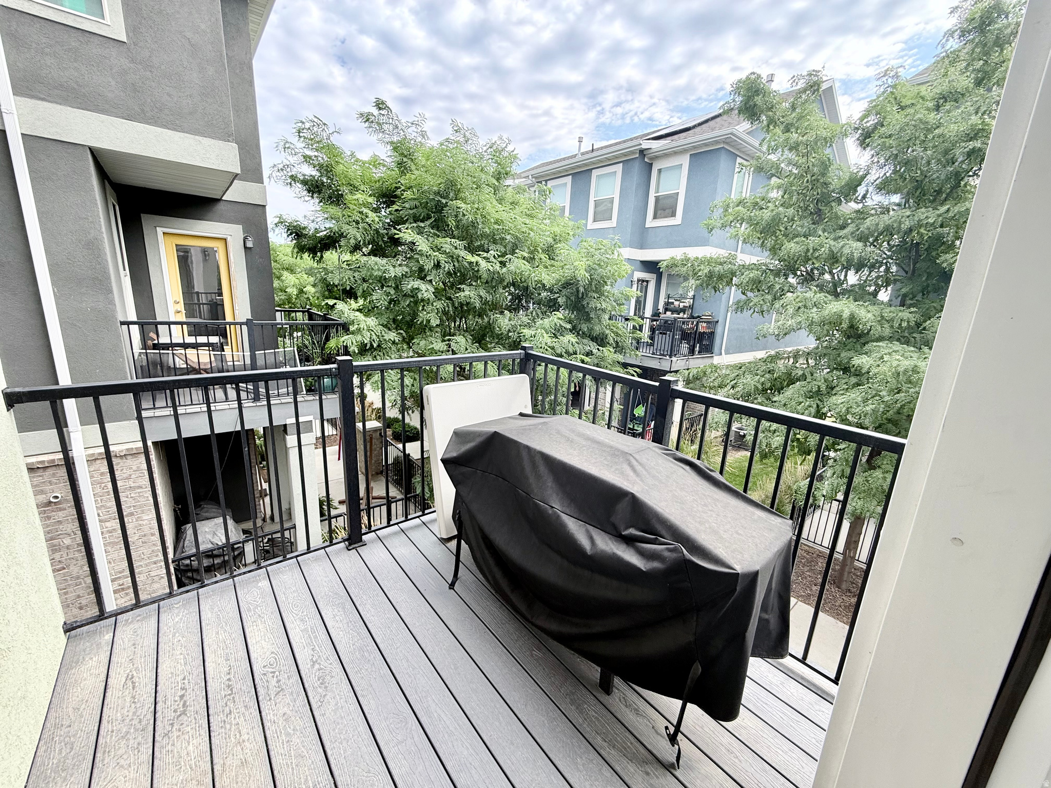 CARDON SQUARE - Residential