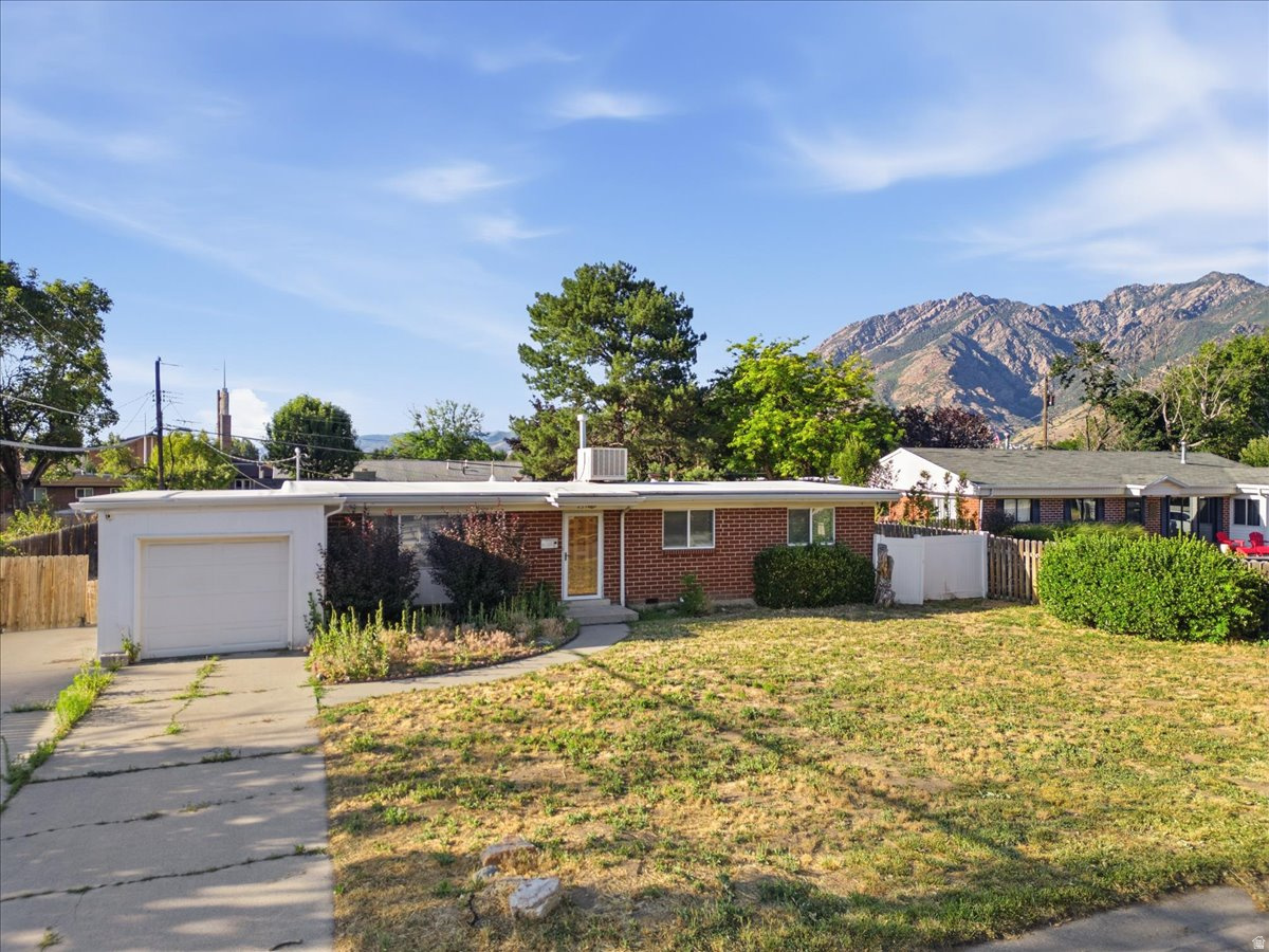 AUBURN HEIGHTS - Residential