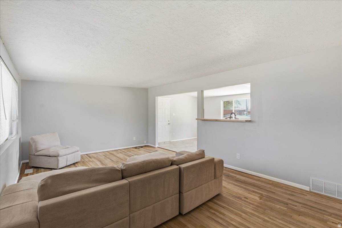 AUBURN HEIGHTS - Residential