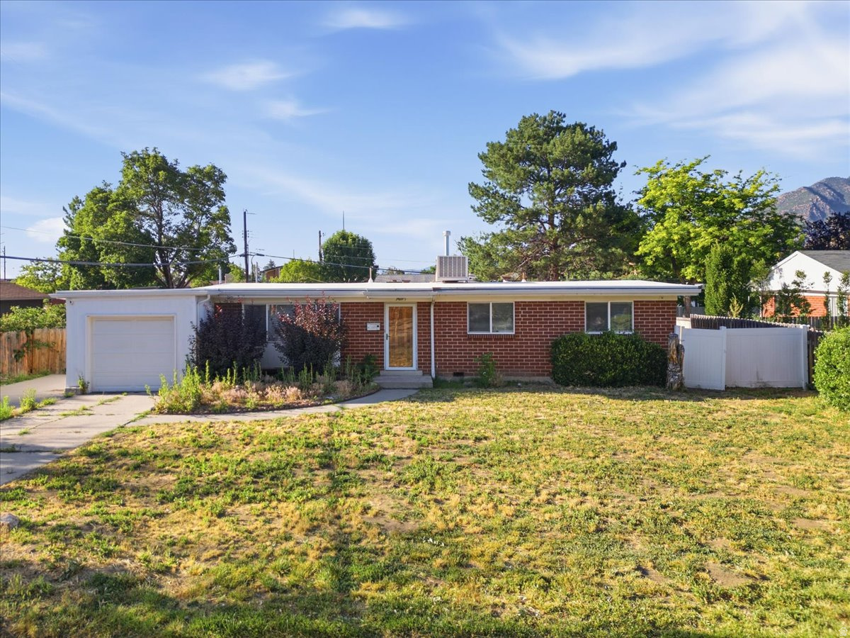 AUBURN HEIGHTS - Residential