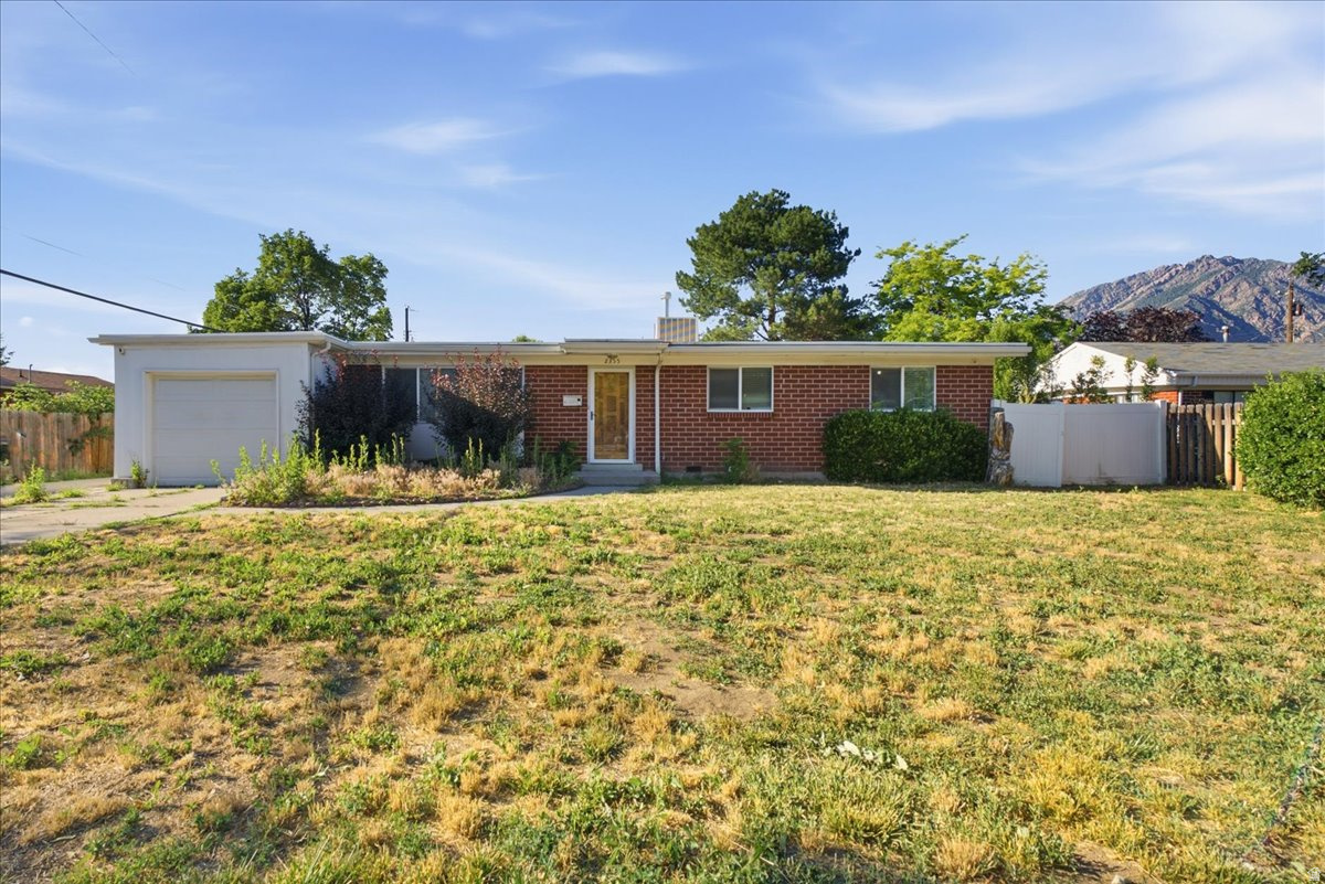 AUBURN HEIGHTS - Residential