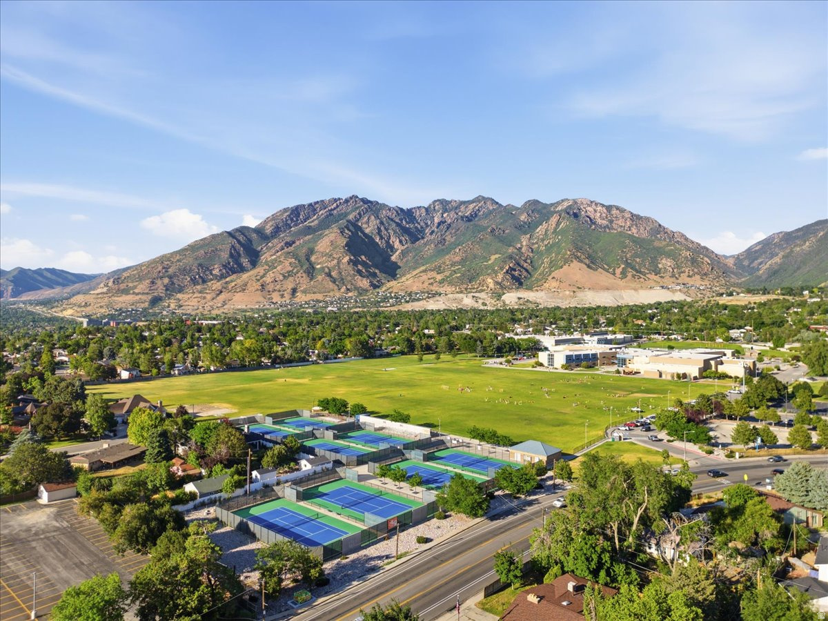 AUBURN HEIGHTS - Residential