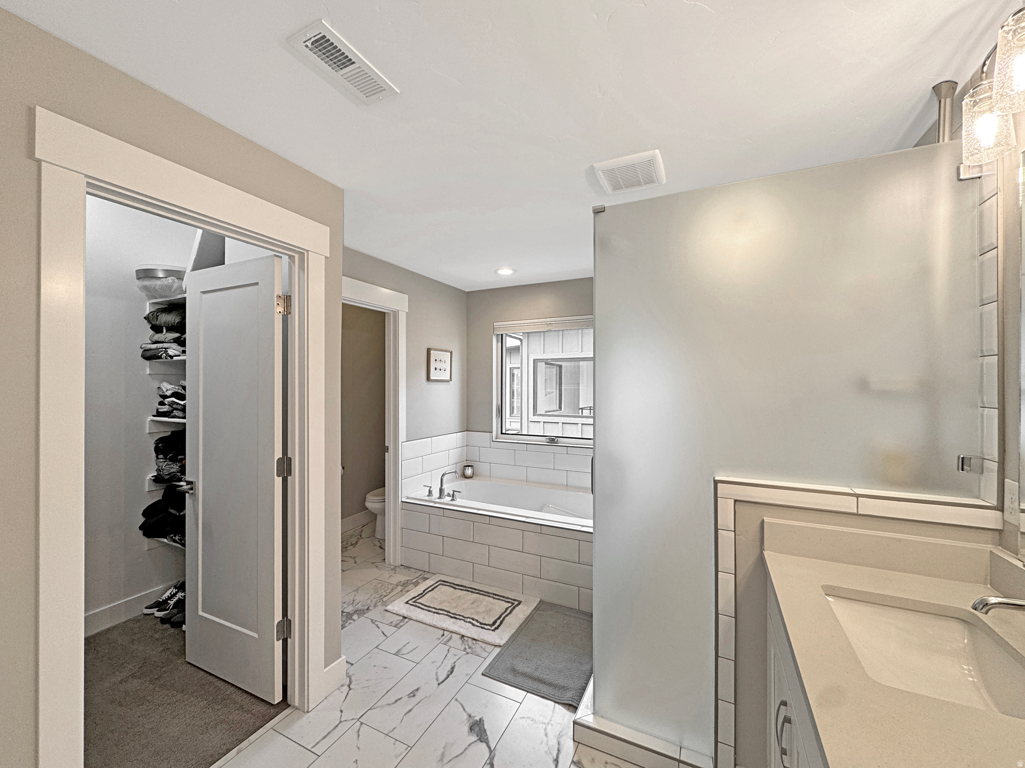 ESCAPES AT EDGEWATER - Residential