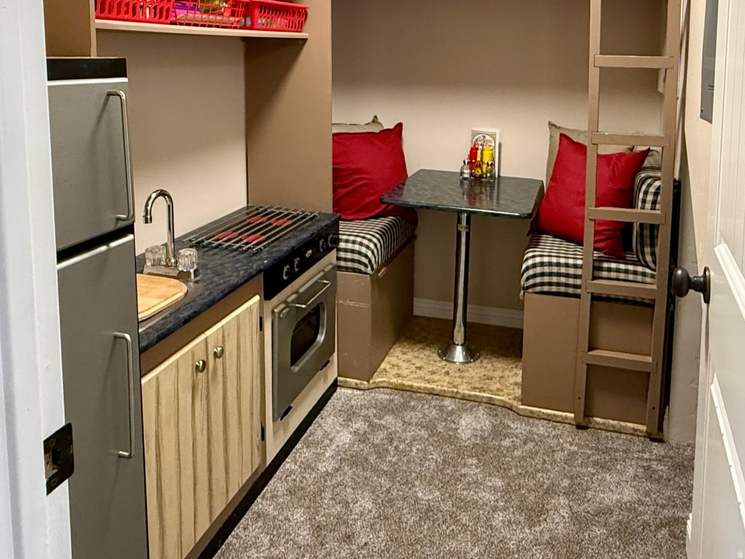 SUNCREST - Residential
