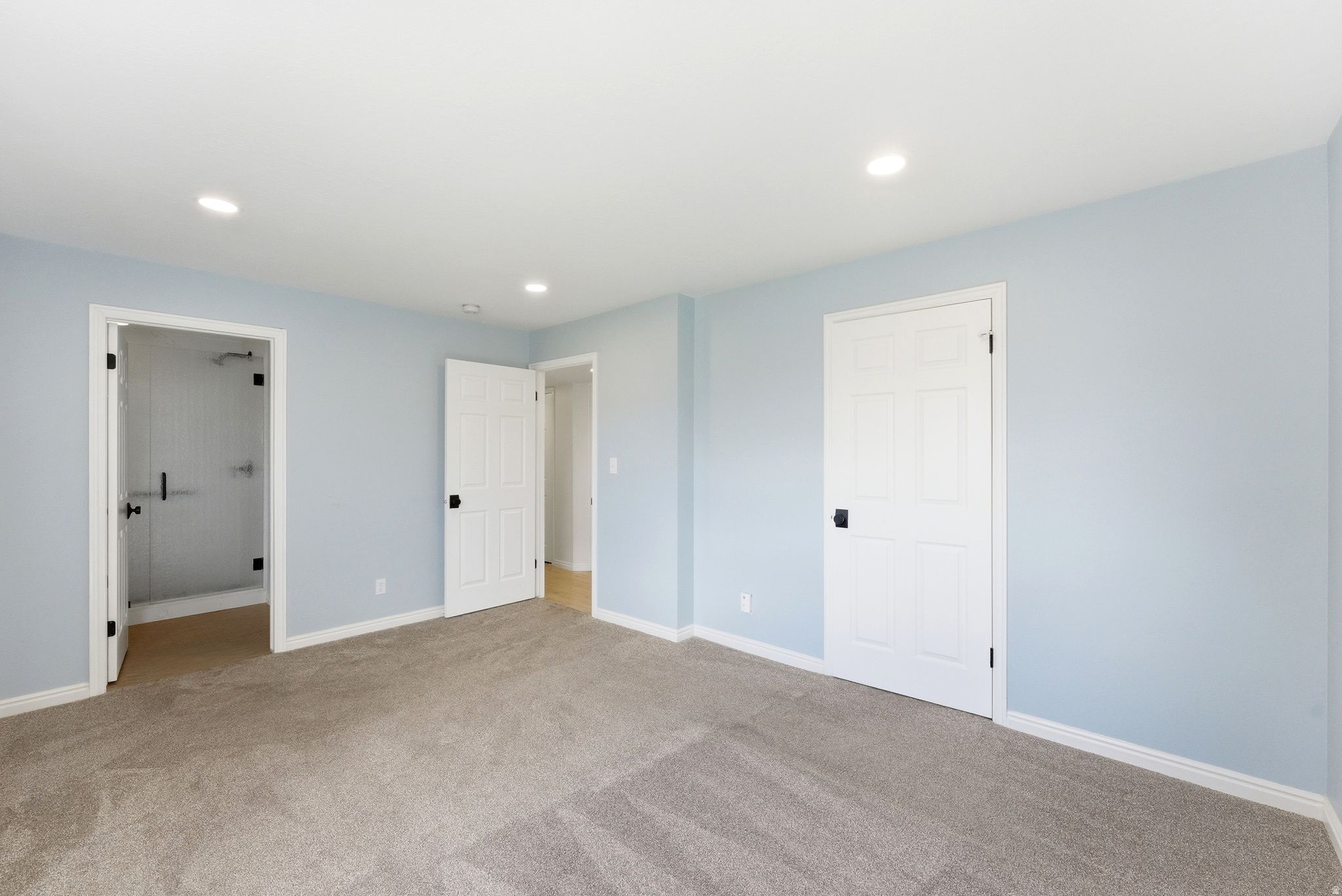 SWISS OAKS CONDOMINIUMS - Residential Lease