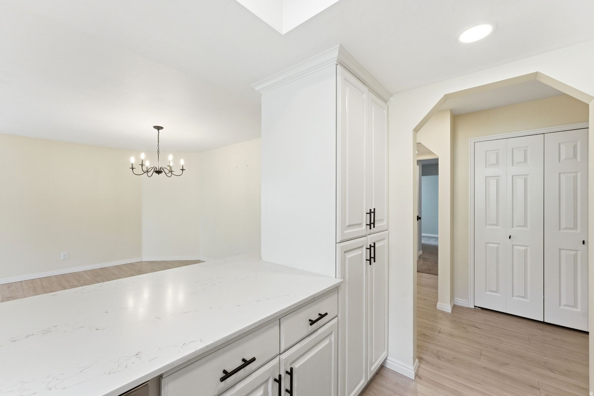 SWISS OAKS CONDOMINIUMS - Residential Lease