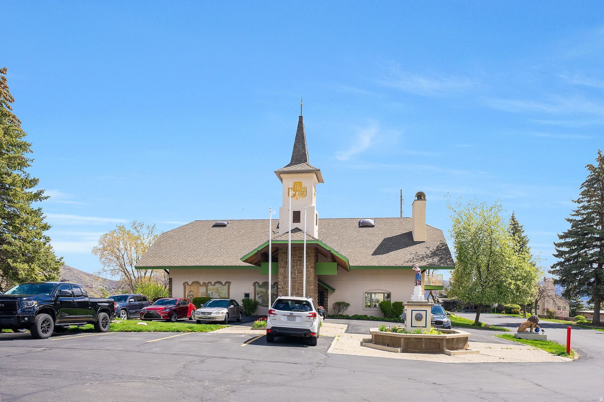 SWISS OAKS CONDOMINIUMS - Residential Lease