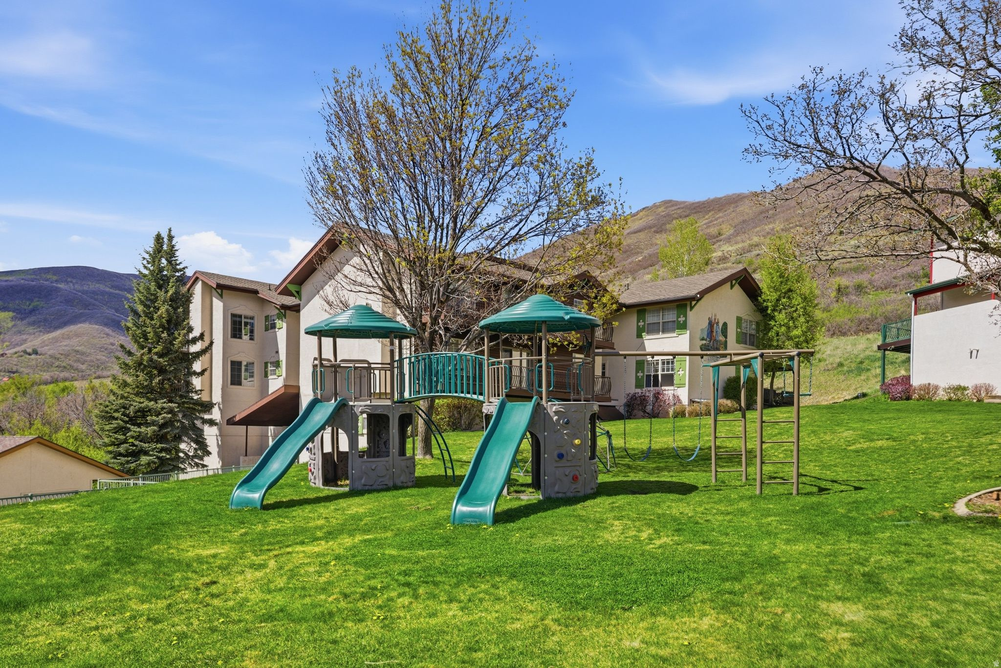 SWISS OAKS CONDOMINIUMS - Residential Lease