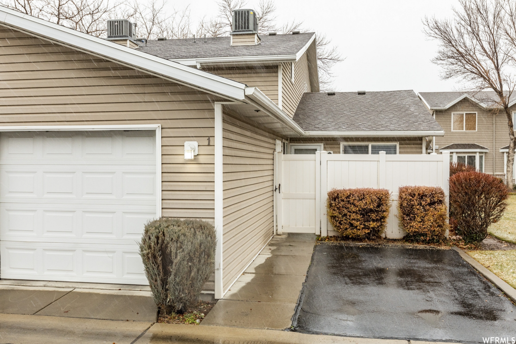 MURRAY OAKS CONDM - Residential