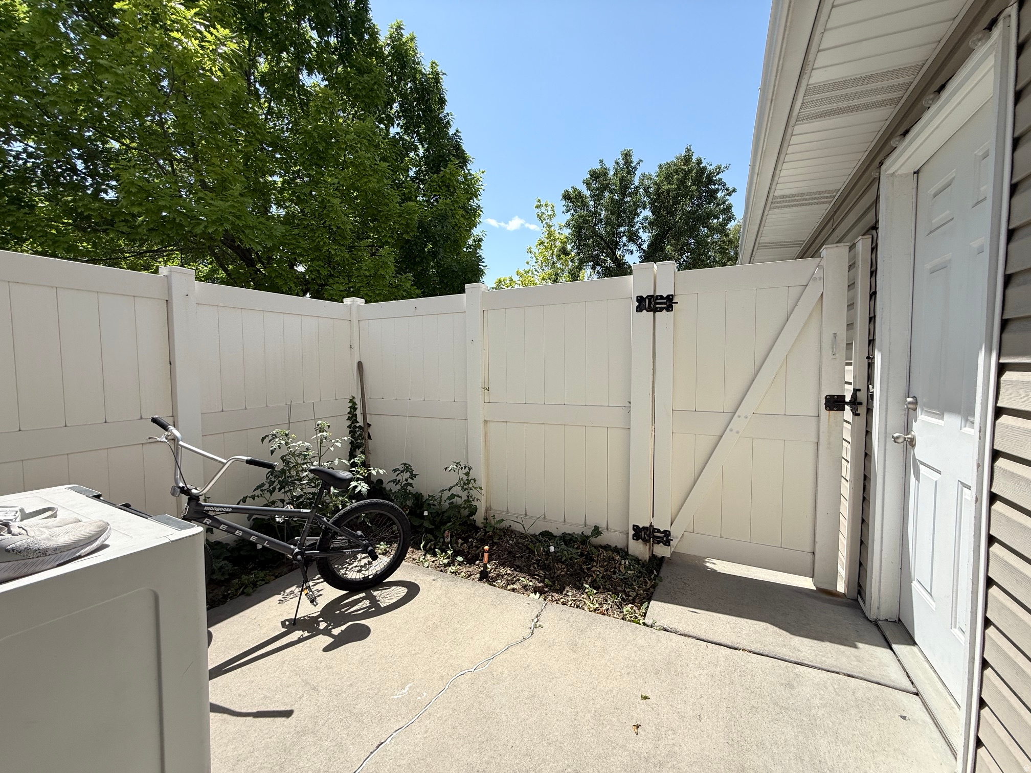 MURRAY OAKS CONDM - Residential