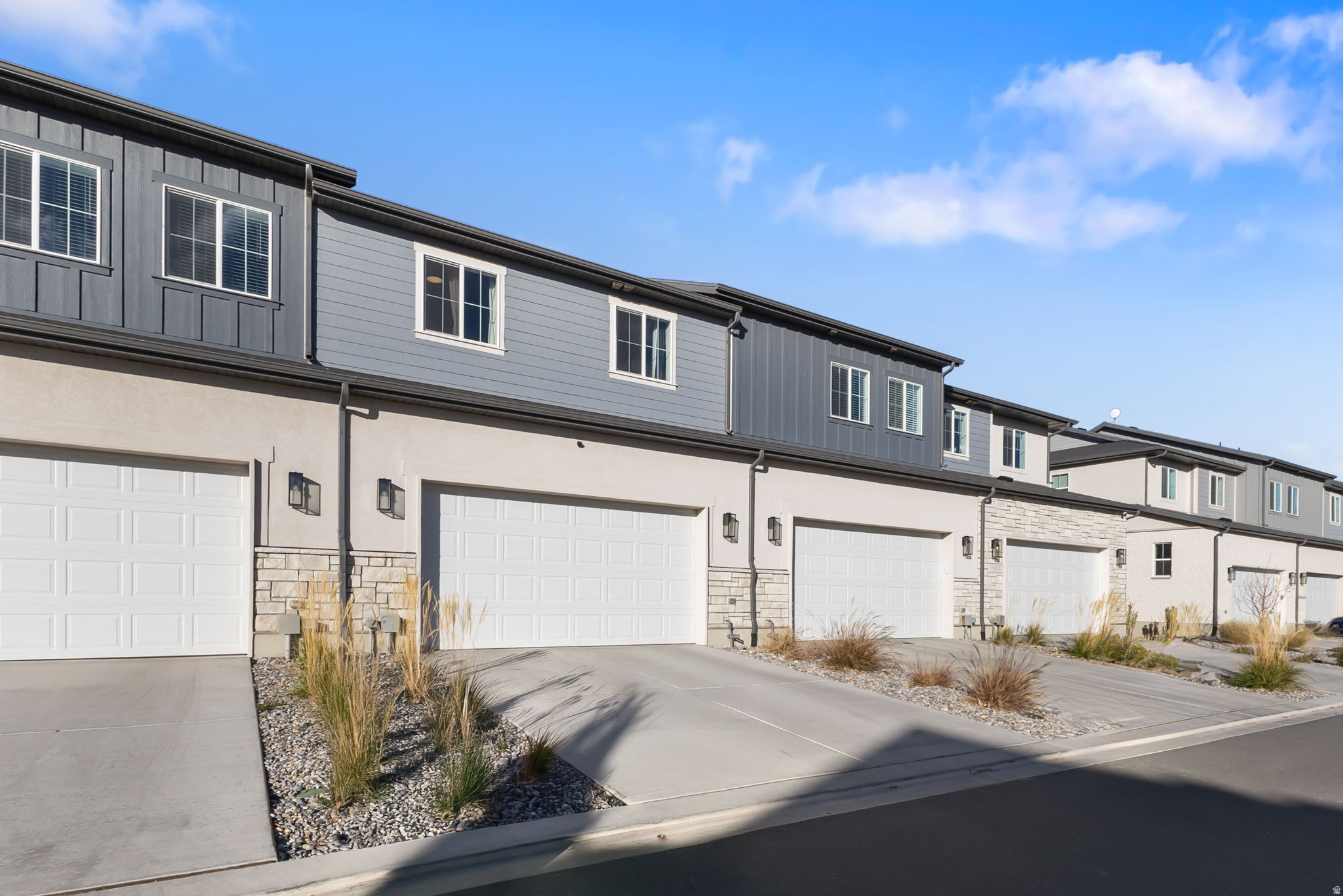 JORDAN WALK TOWNS SUBDIVISION PHASE 1 - Residential