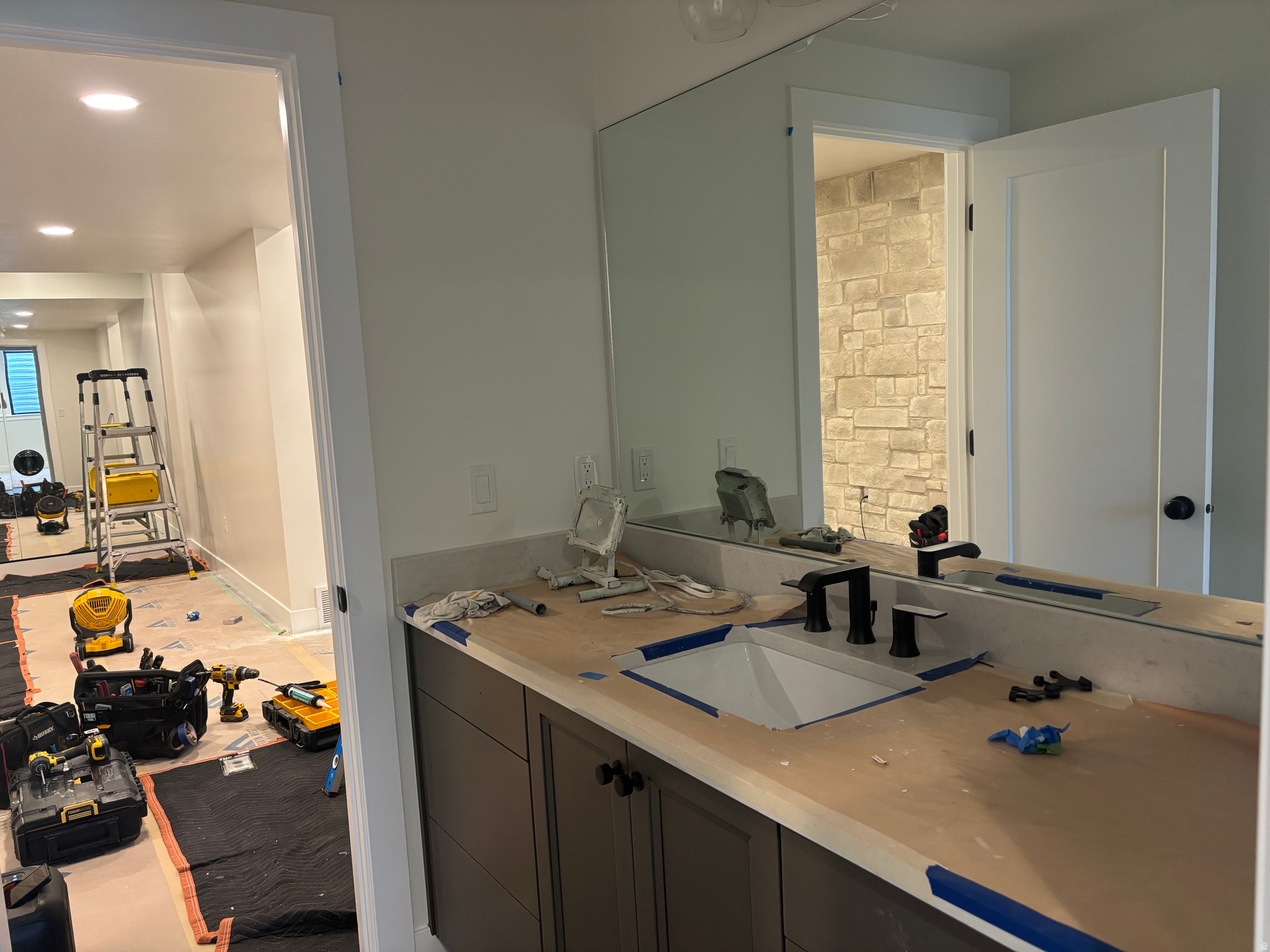 BEACON POINTE - Residential