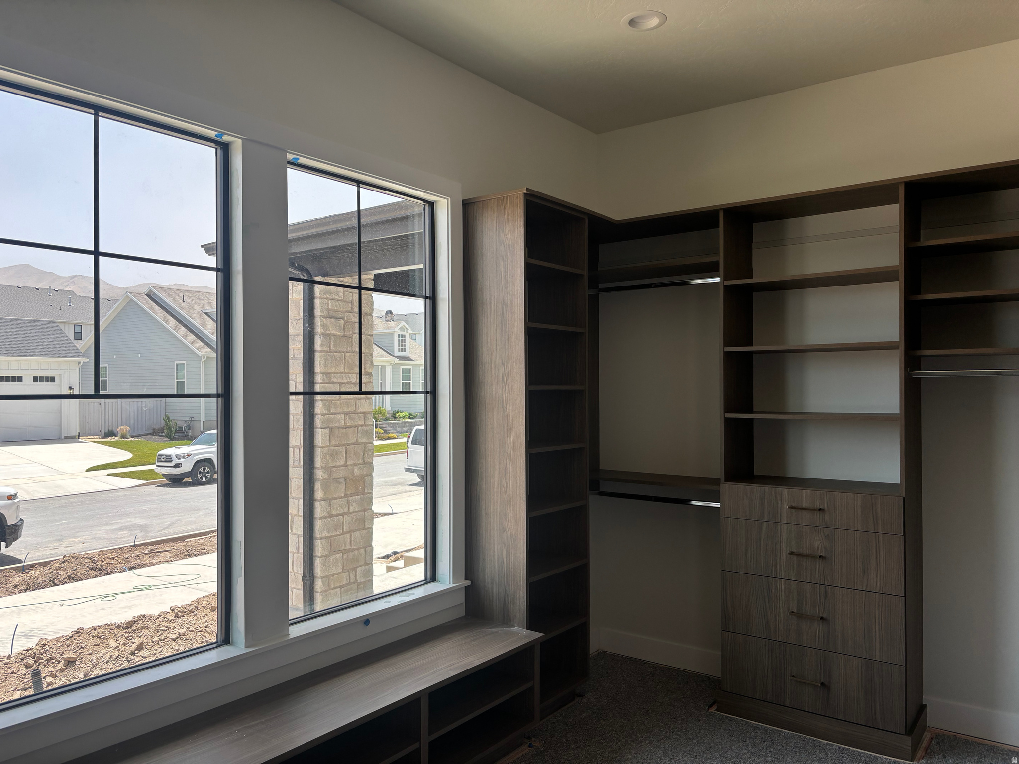 BEACON POINTE - Residential