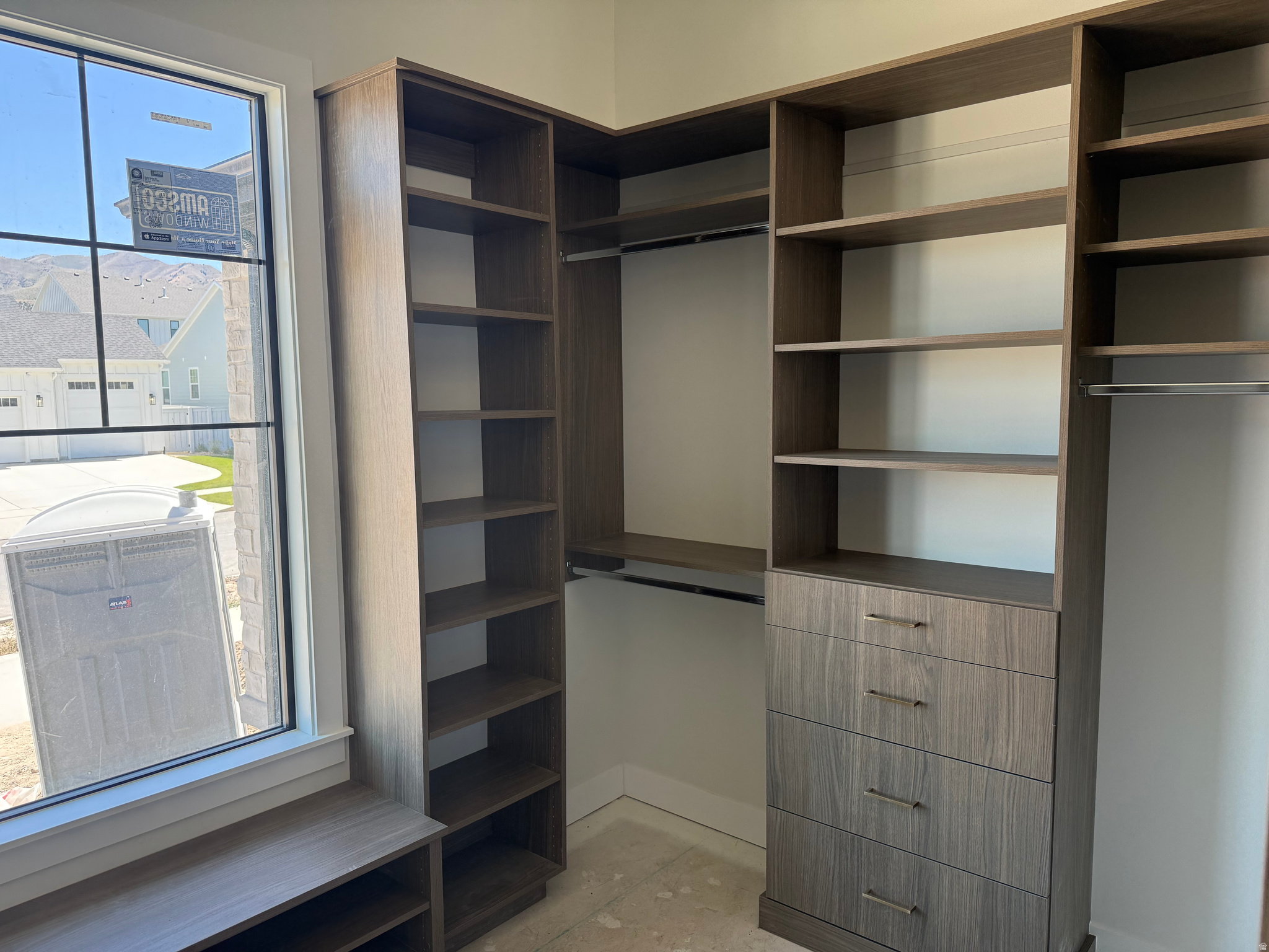 BEACON POINTE - Residential