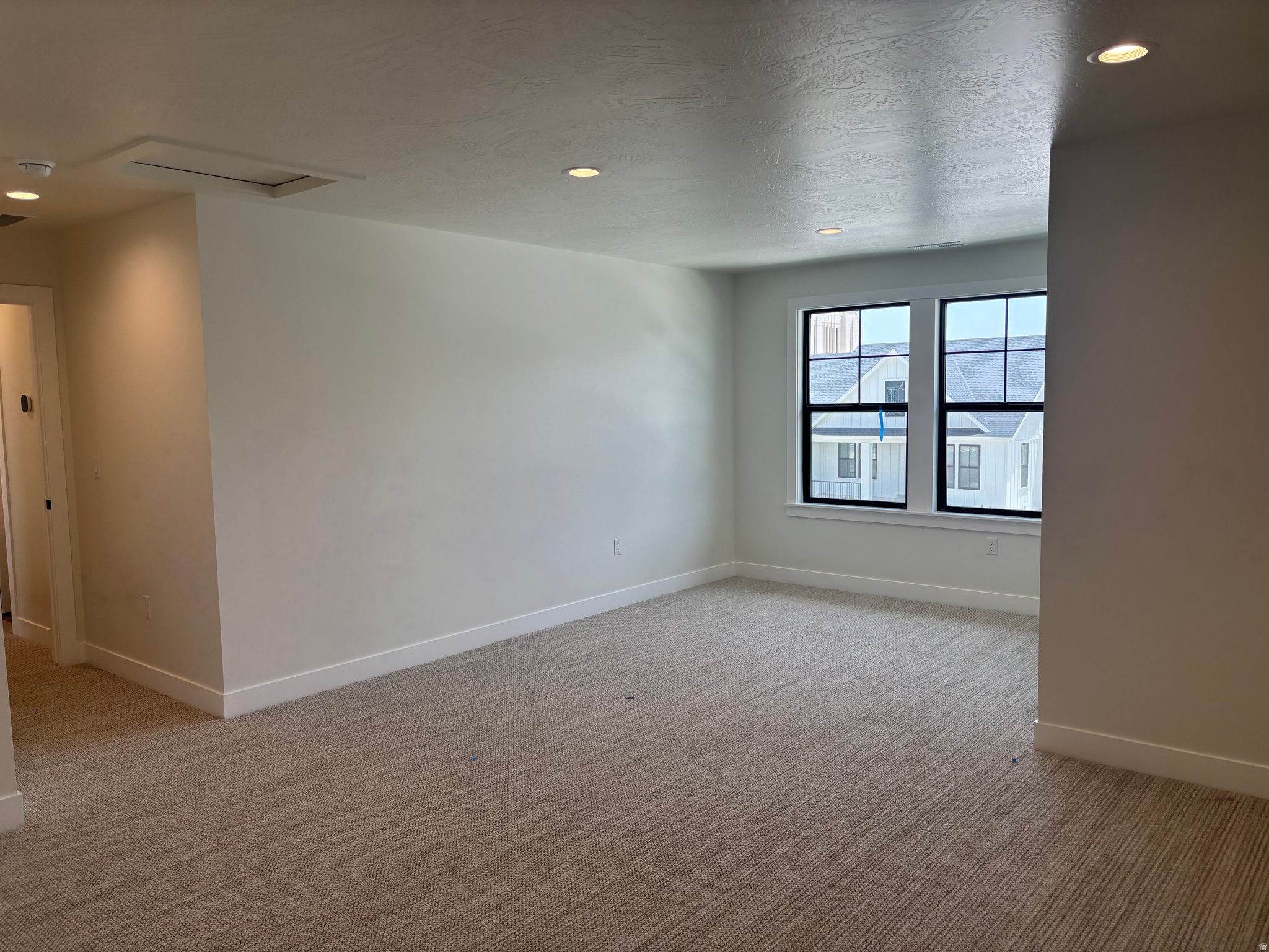 BEACON POINTE - Residential