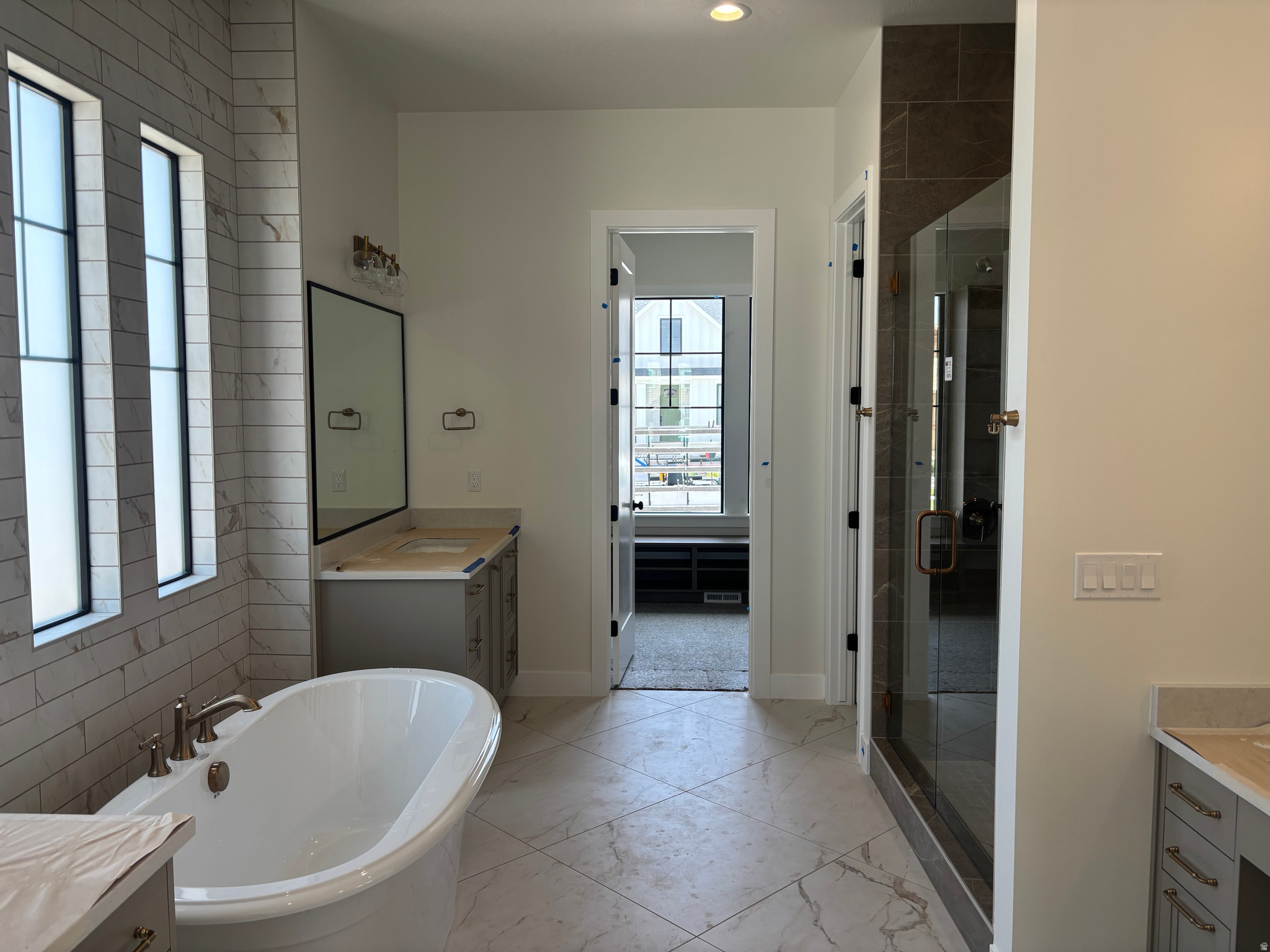 BEACON POINTE - Residential