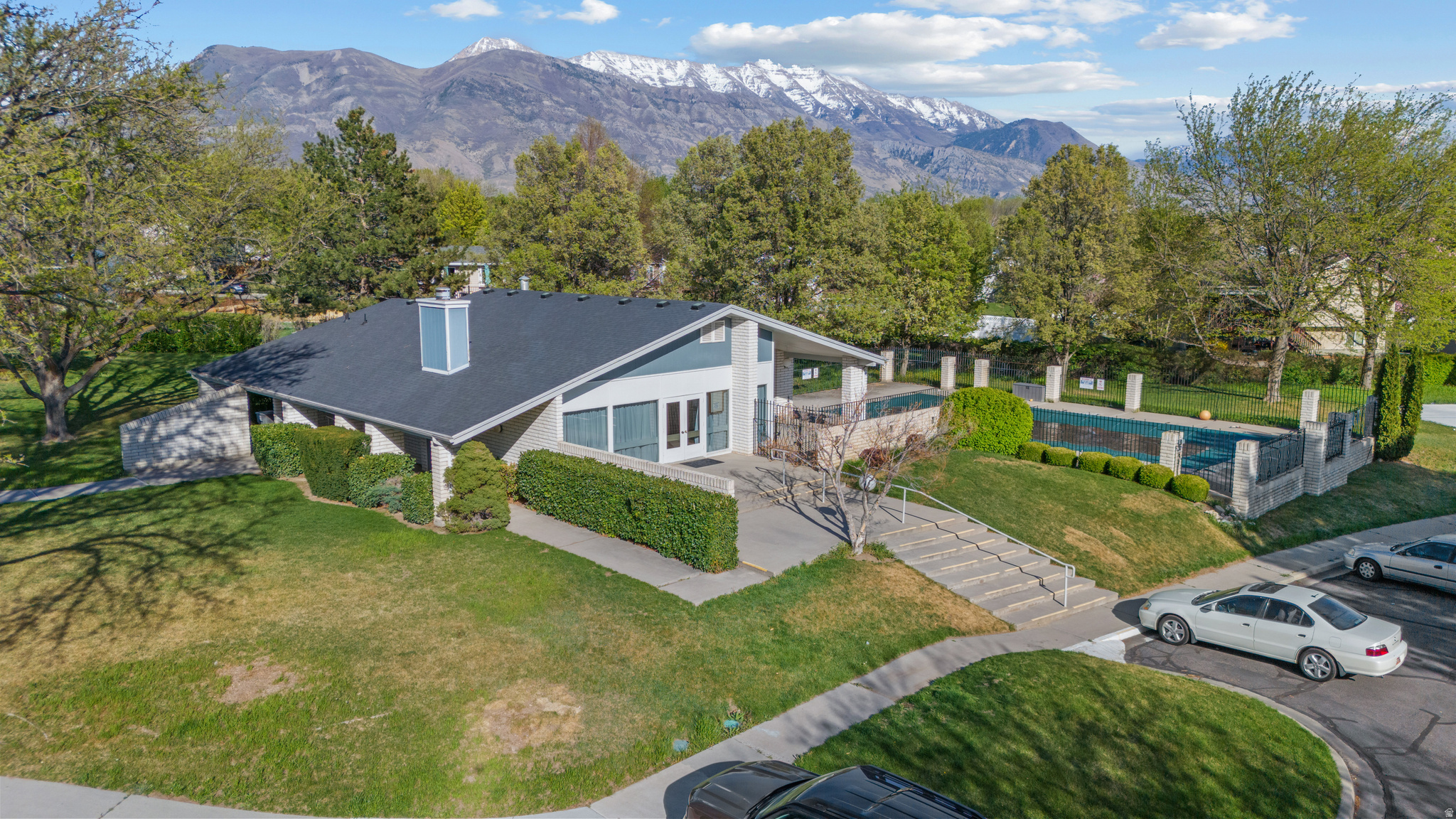 SUNSET HILLS - Residential