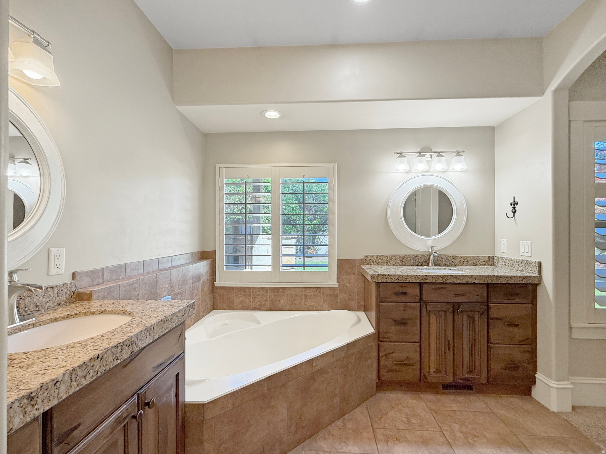 HERITAGE FARMS - Residential