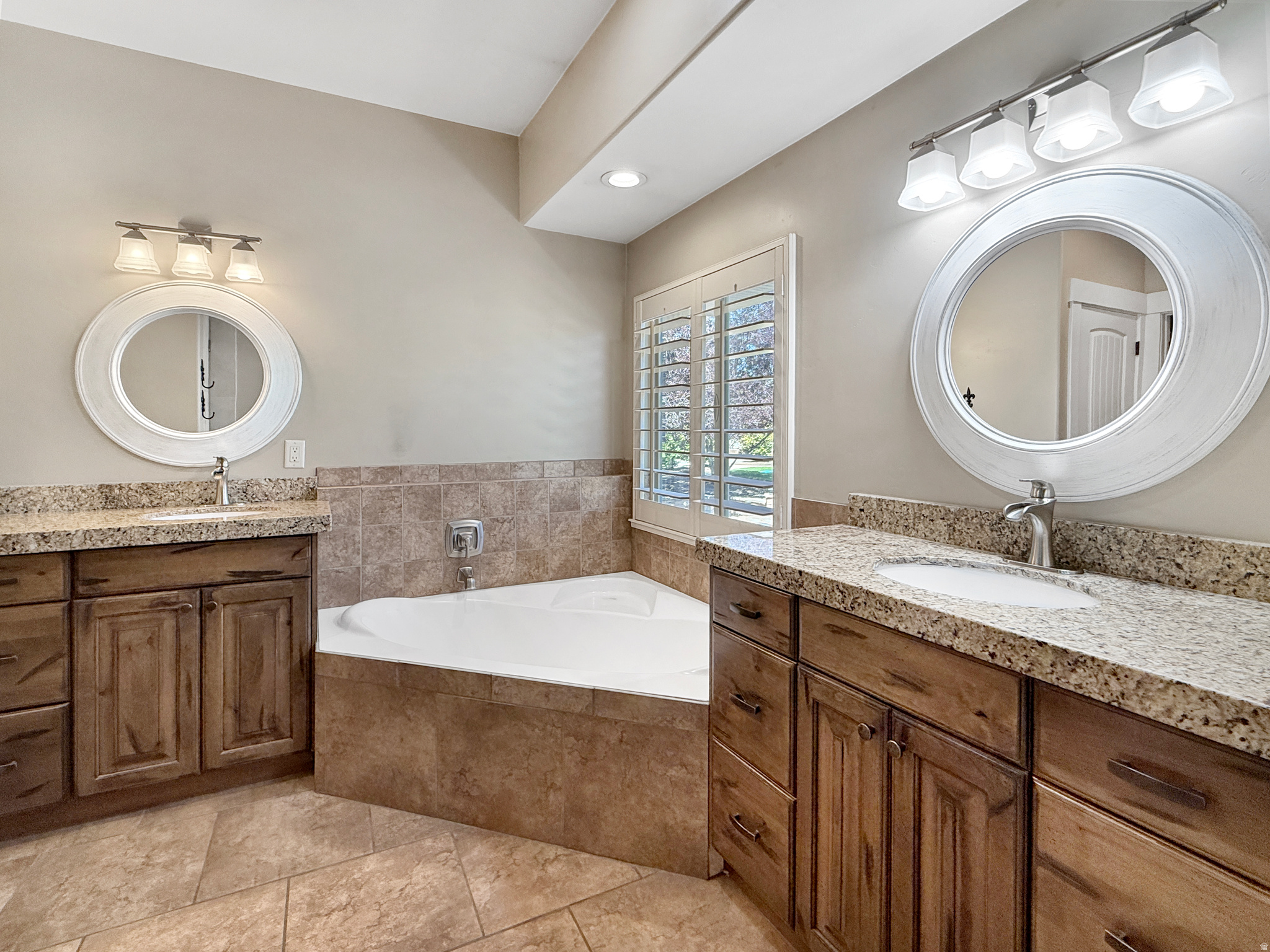 HERITAGE FARMS - Residential