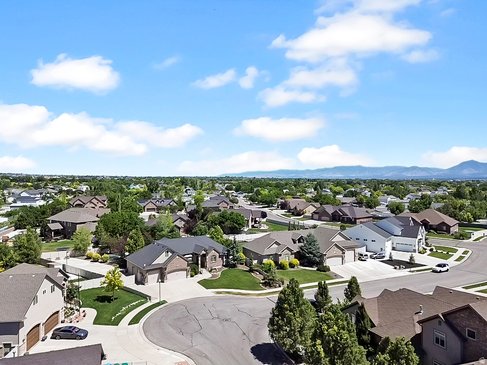 HERITAGE FARMS - Residential