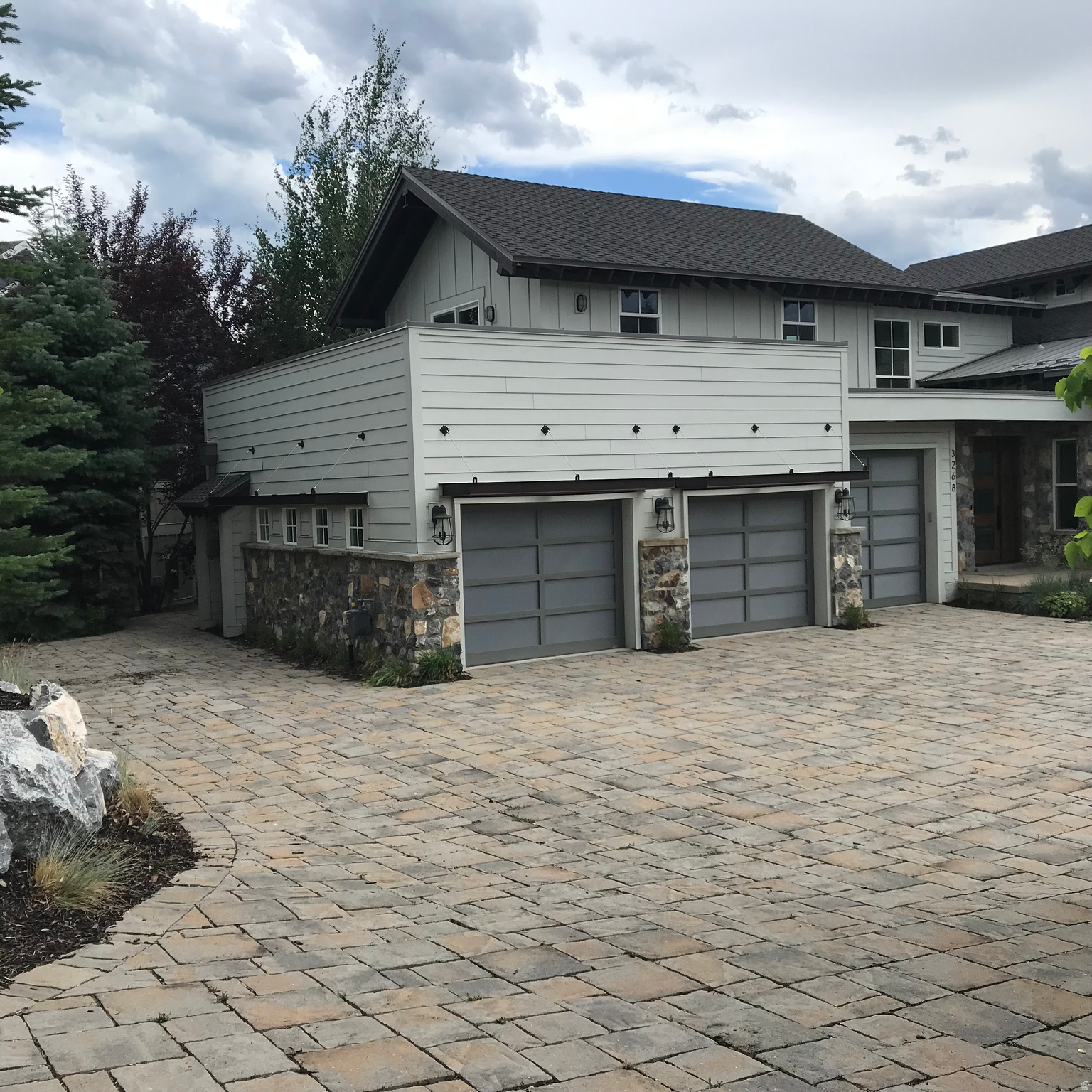 CROSSINGS AT LAKE CREEK - Residential
