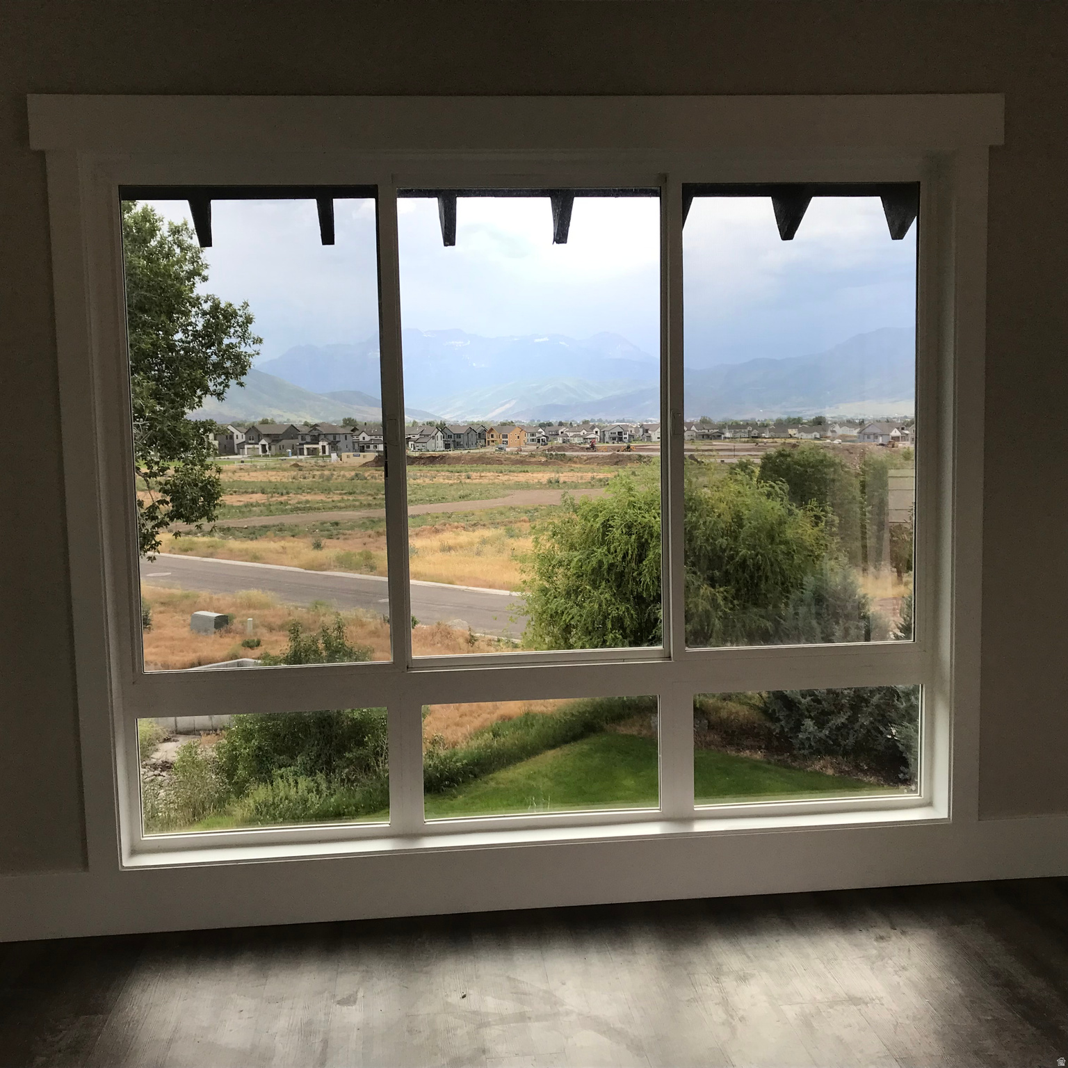 CROSSINGS AT LAKE CREEK - Residential