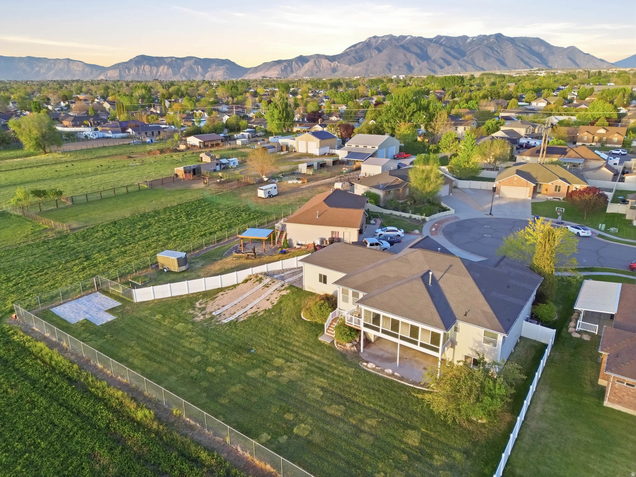 MEADOW GREEN - Residential
