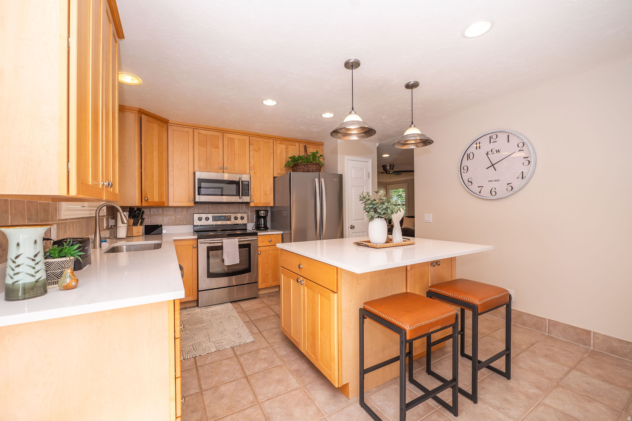 WILLOW CREEK MEADOWS - Residential
