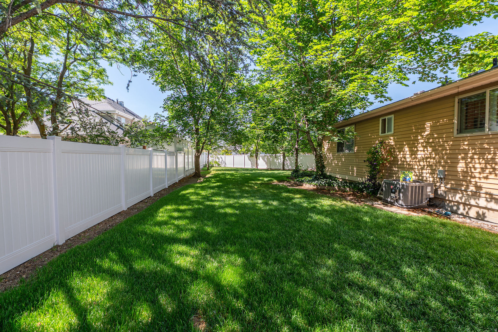 WILLOW CREEK MEADOWS - Residential