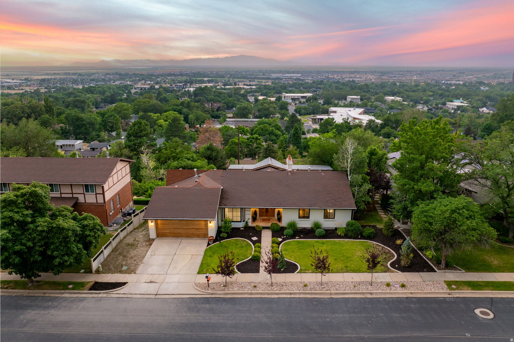 FLORAL GROVE ESTATES - Residential