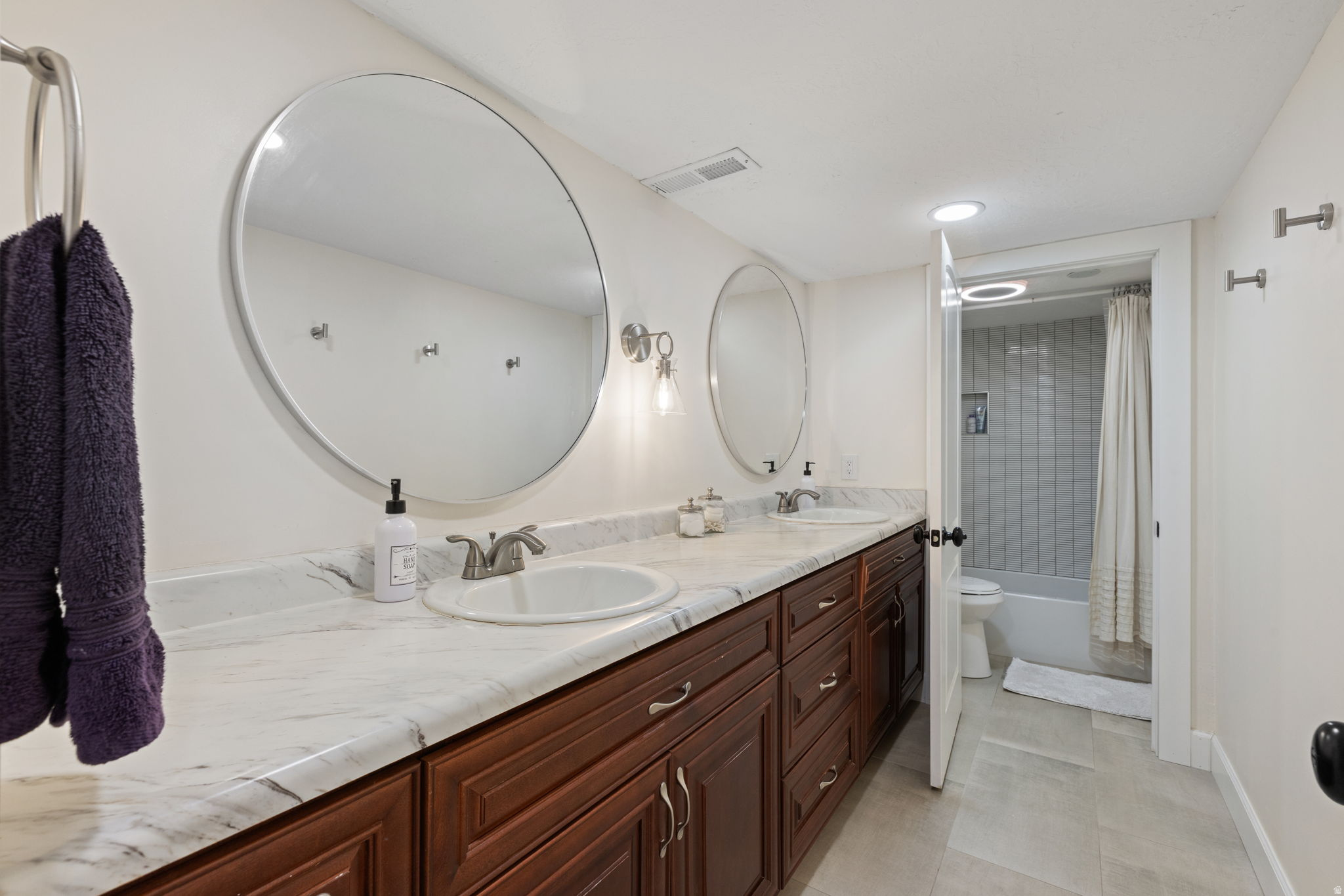 FLORAL GROVE ESTATES - Residential