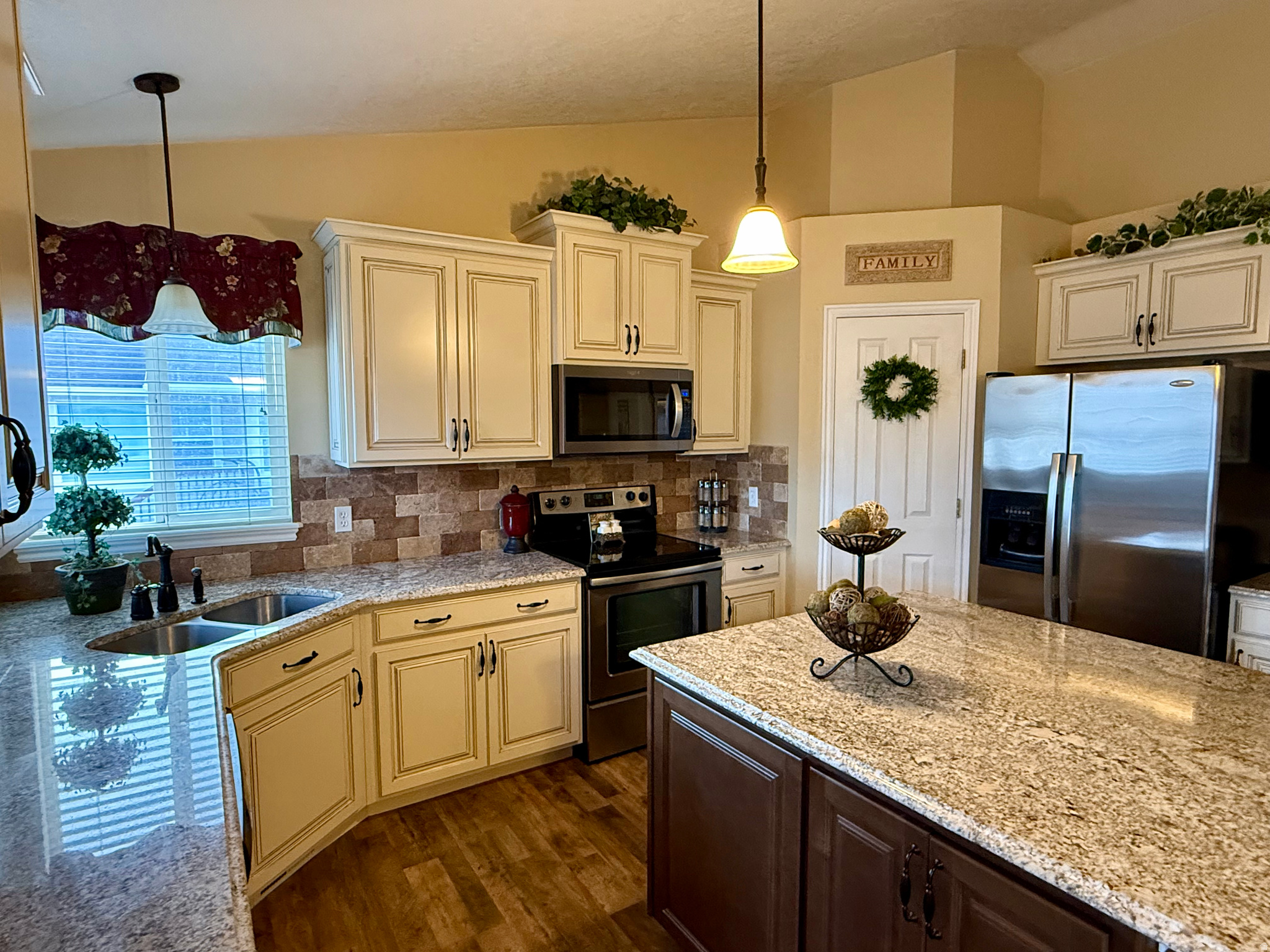 RIVERTON VILLAGE - Residential