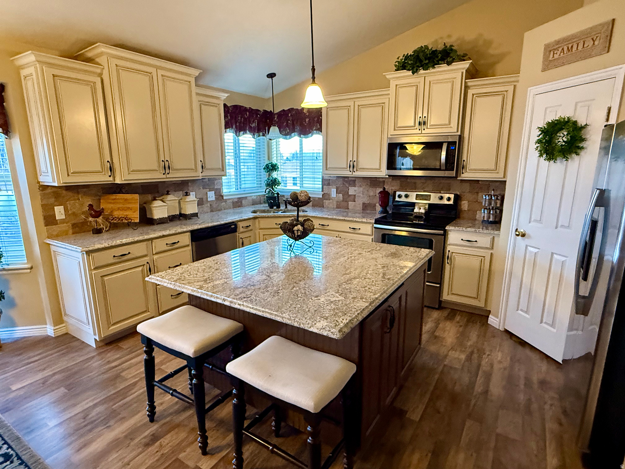 RIVERTON VILLAGE - Residential