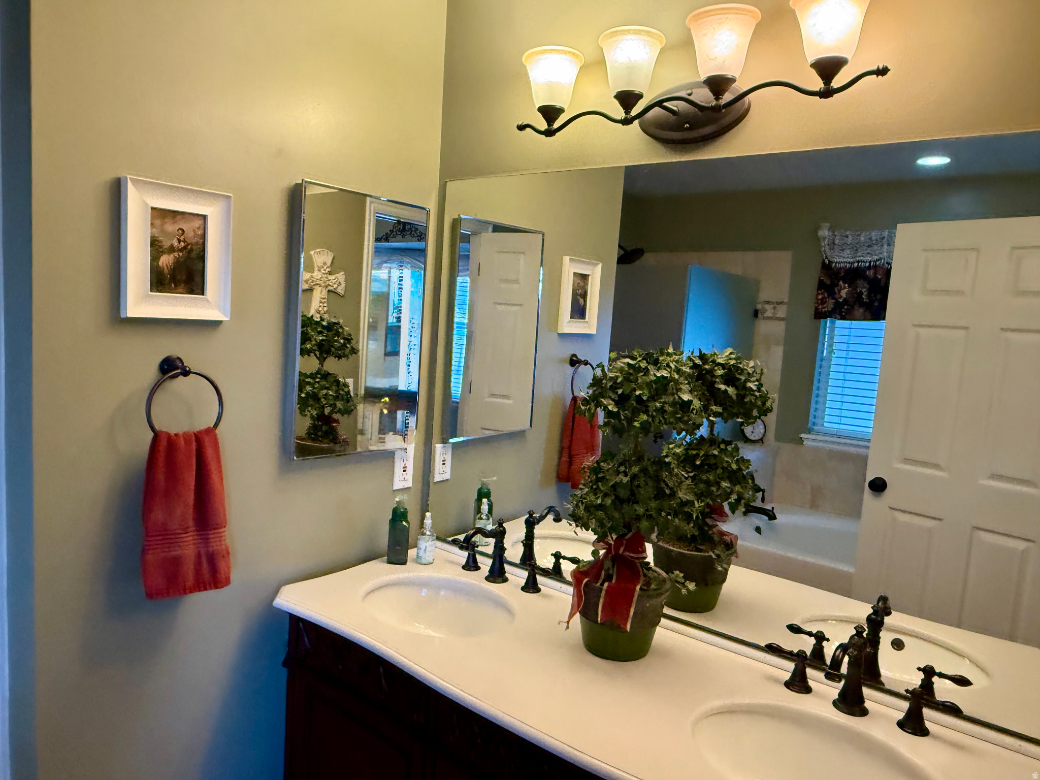 RIVERTON VILLAGE - Residential