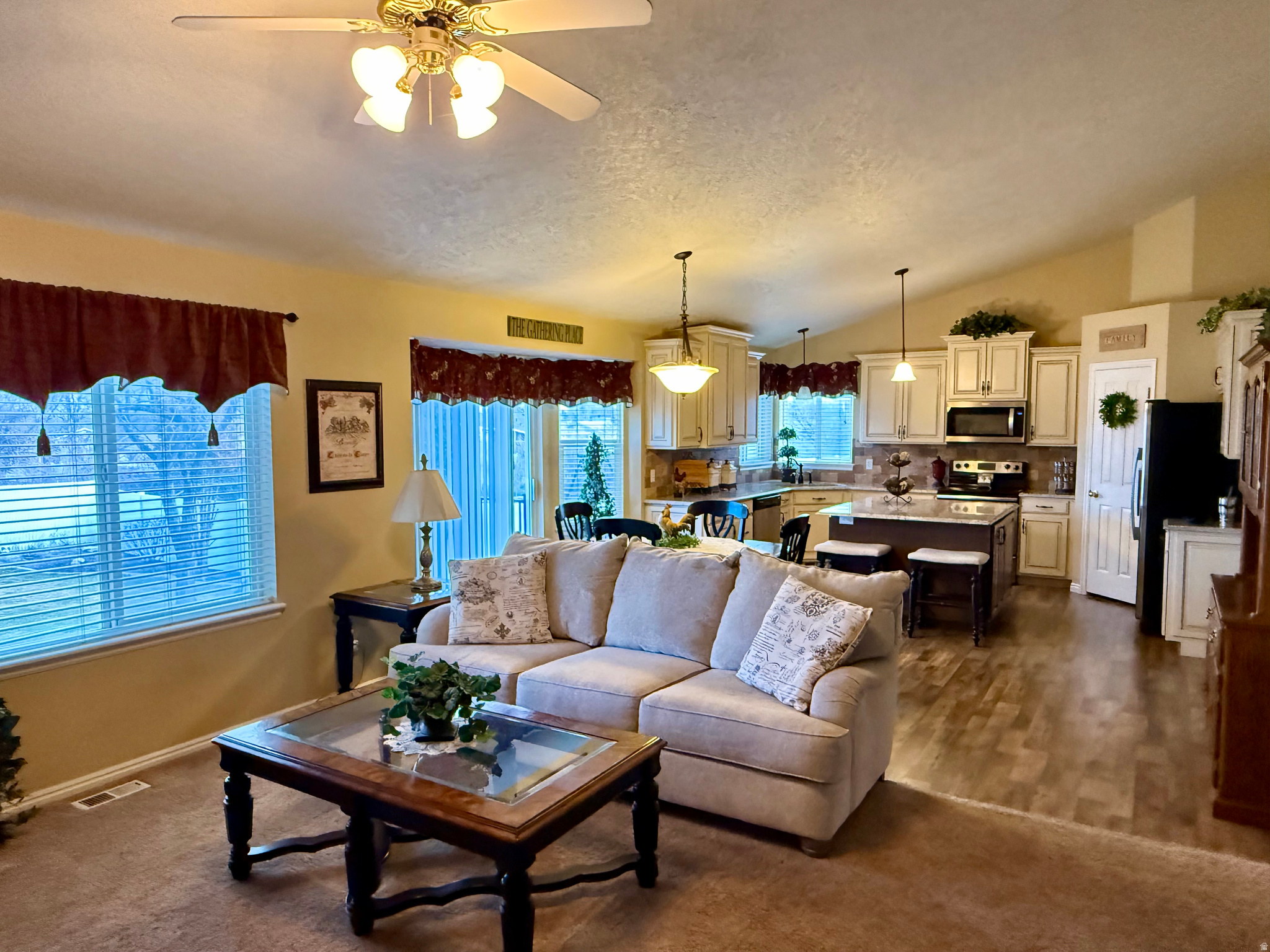 RIVERTON VILLAGE - Residential