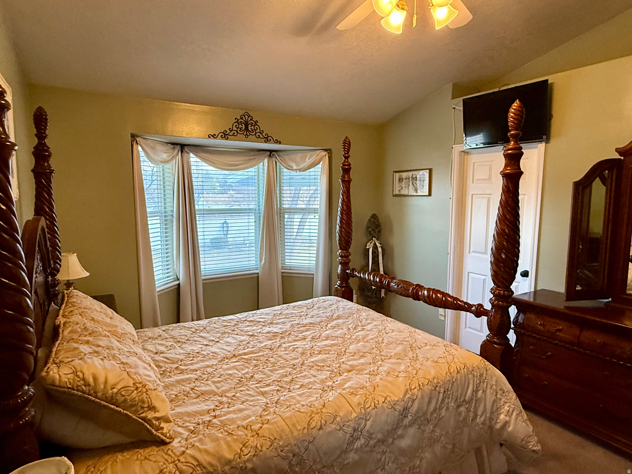 RIVERTON VILLAGE - Residential