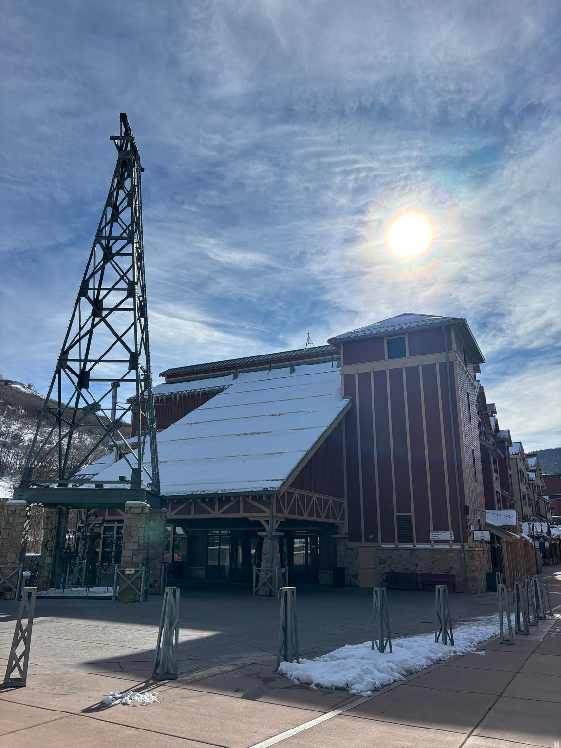 SUMMIT WATCH - Residential