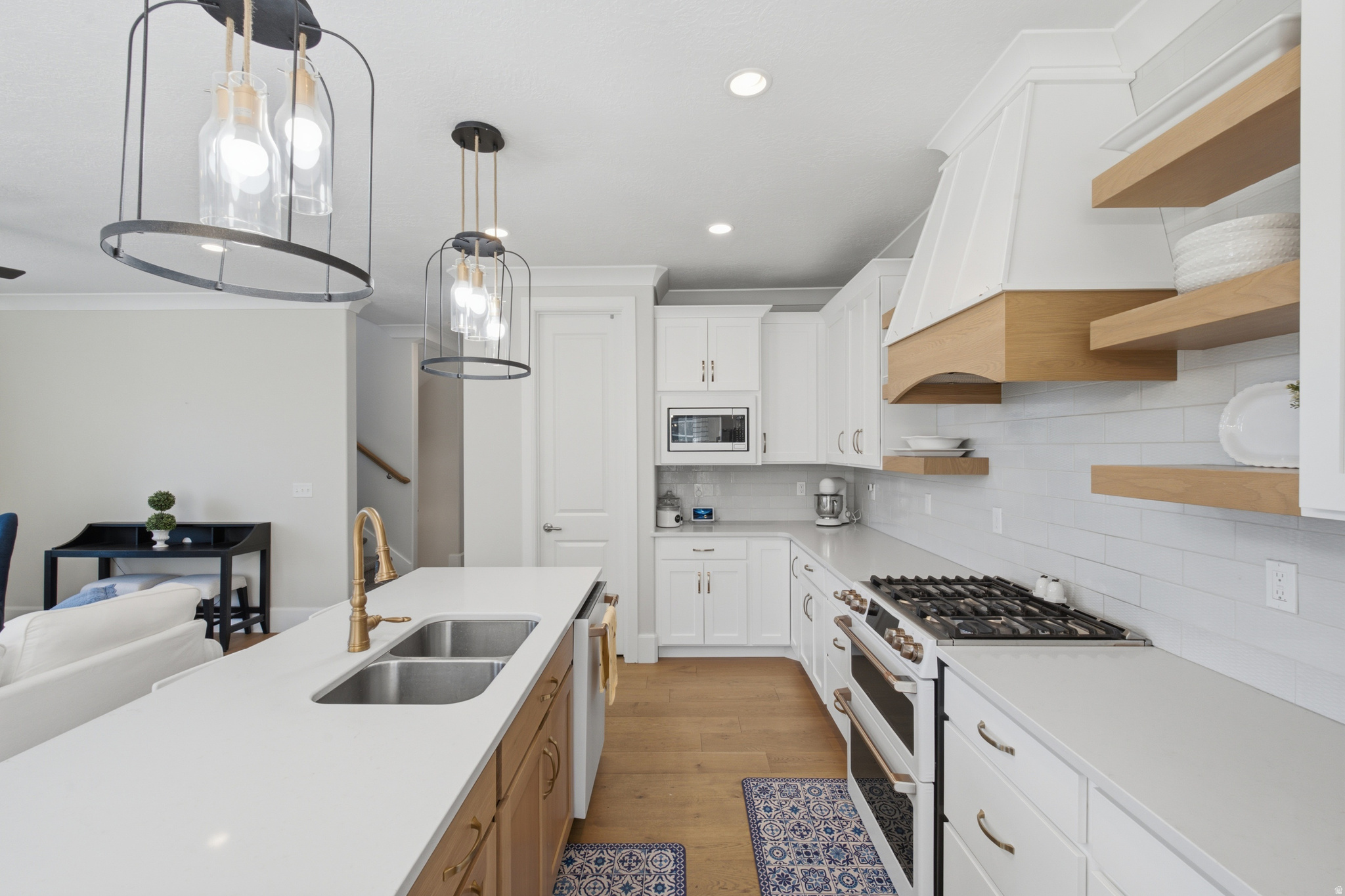 OLDE IVY - Residential