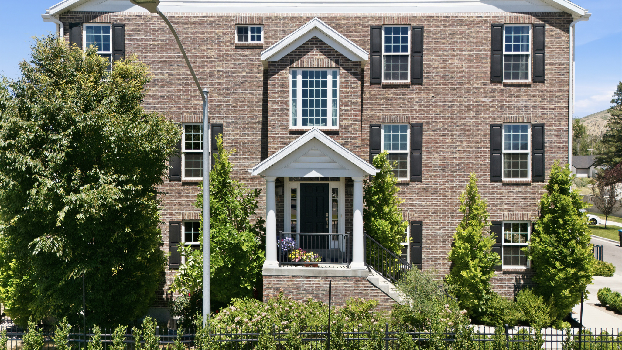 OLDE IVY - Residential