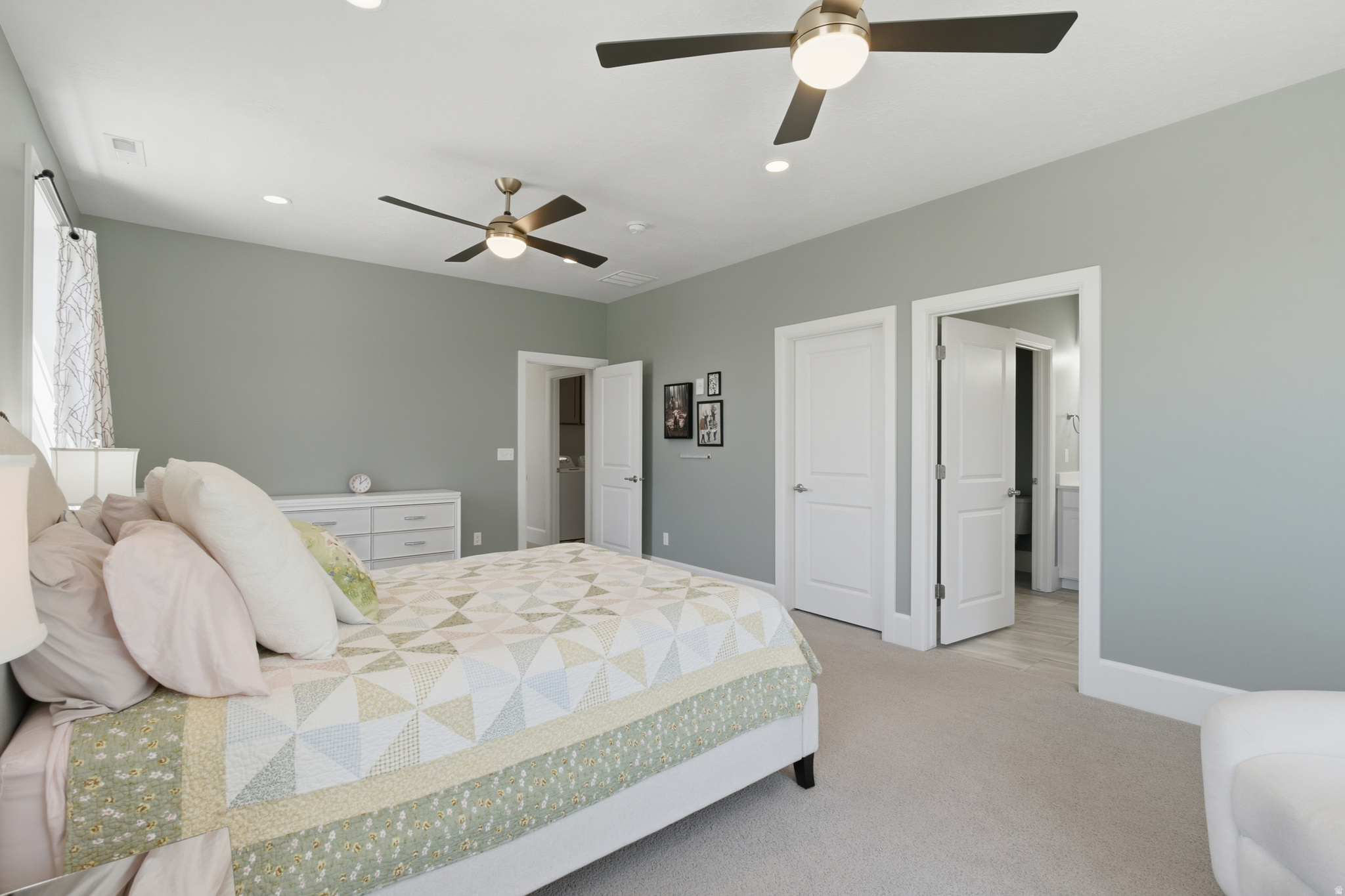OLDE IVY - Residential