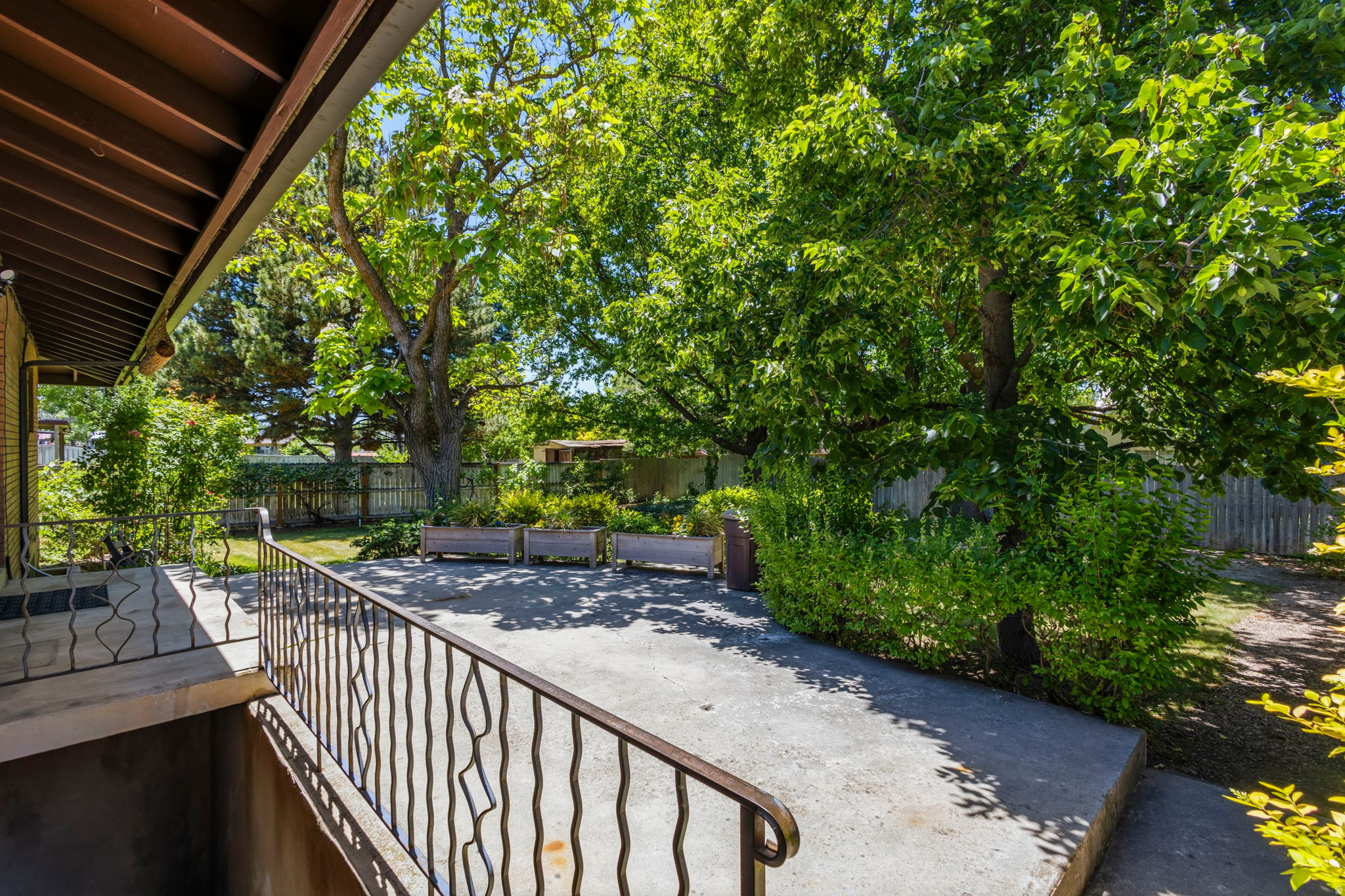 MONT ROSE ESTATES - Residential