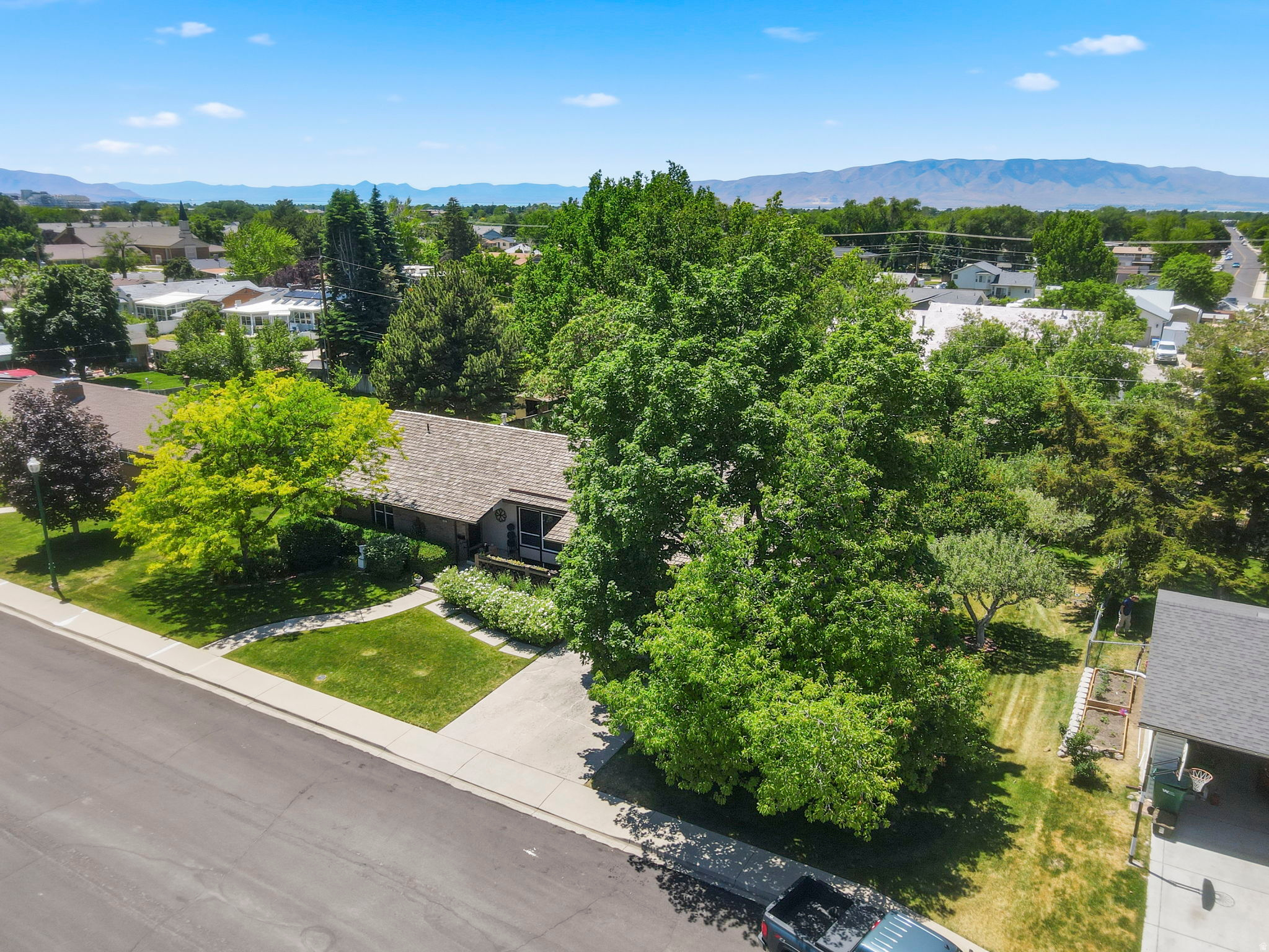 MONT ROSE ESTATES - Residential