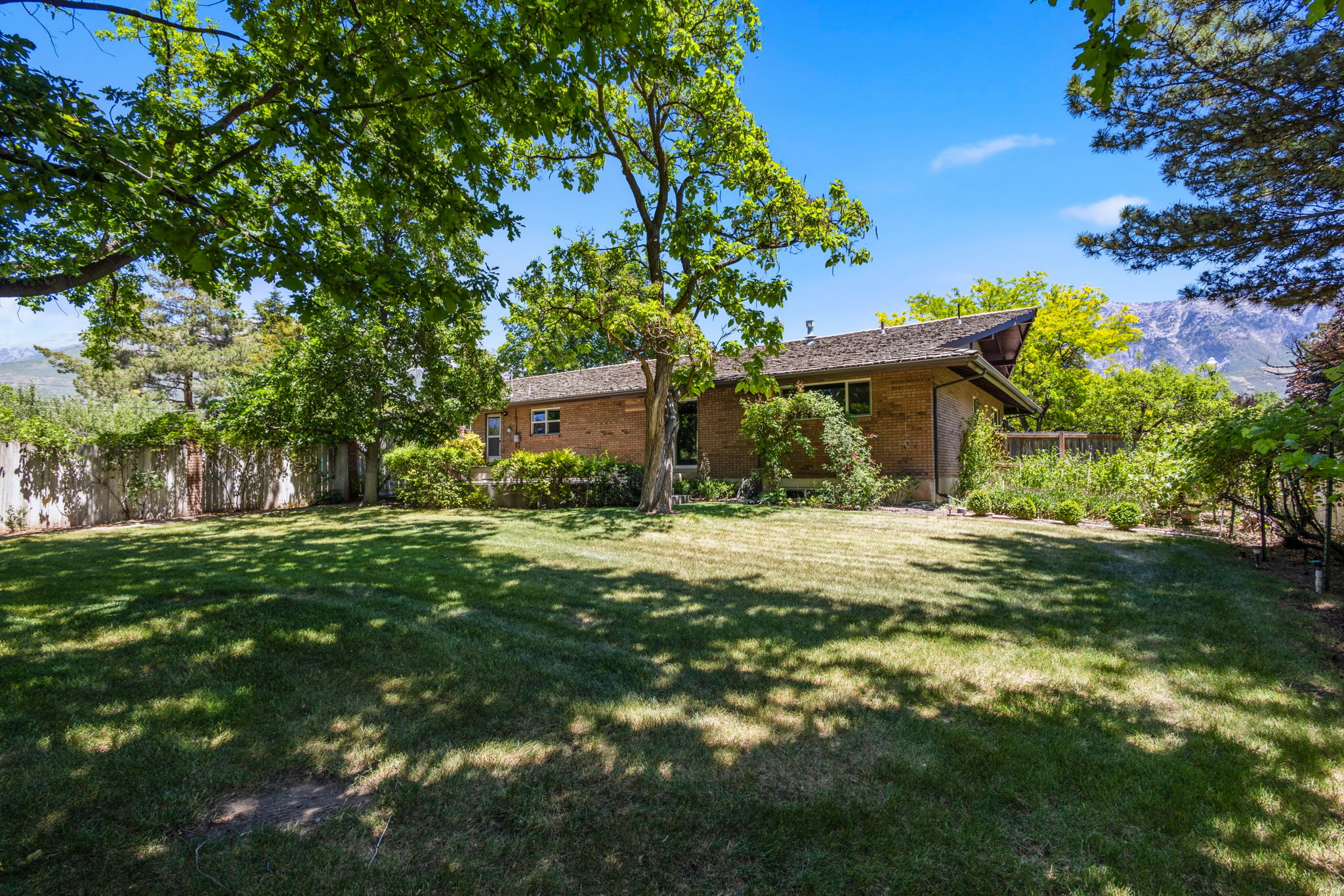 MONT ROSE ESTATES - Residential