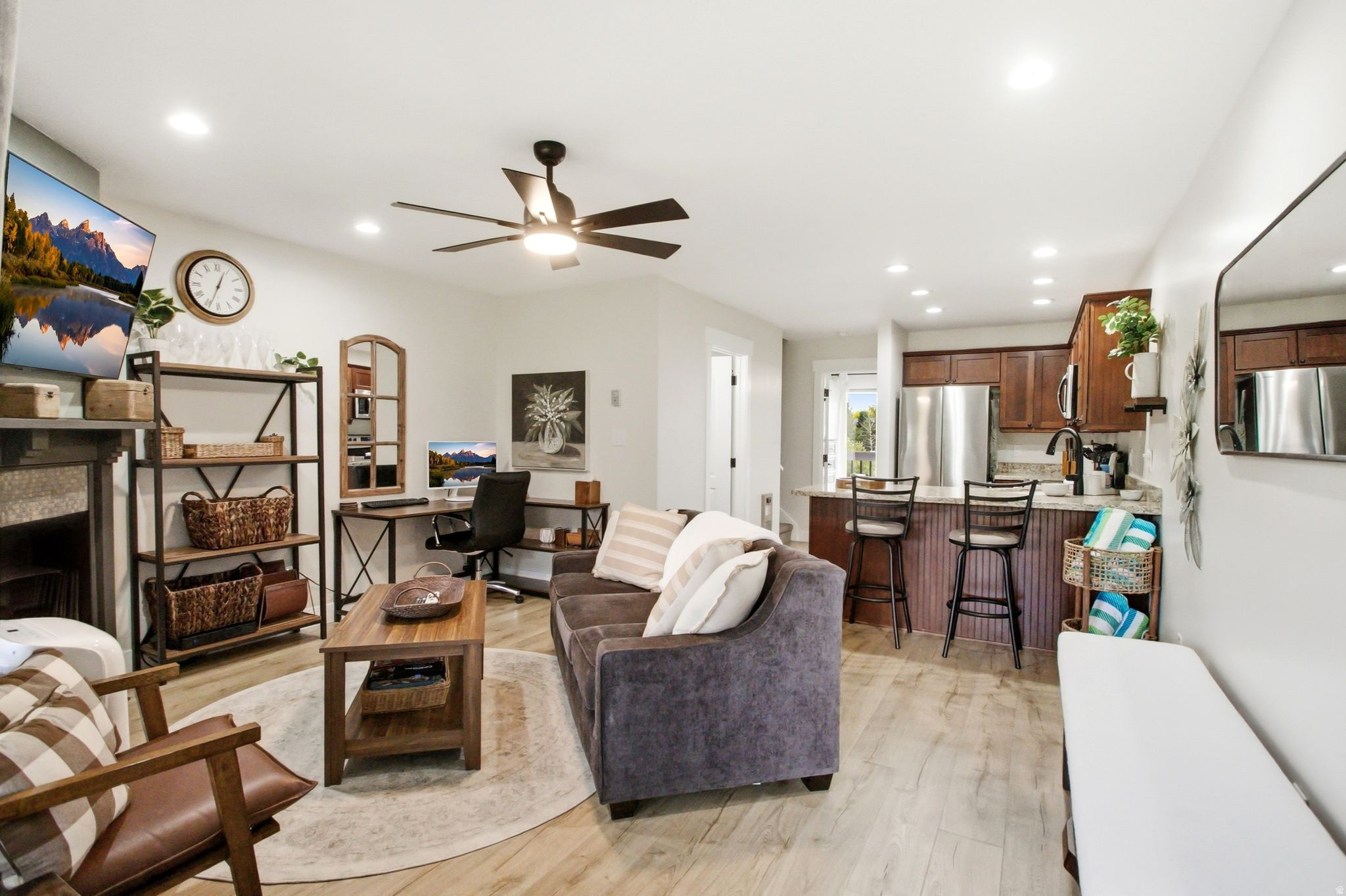 WOLF LODGE - Residential